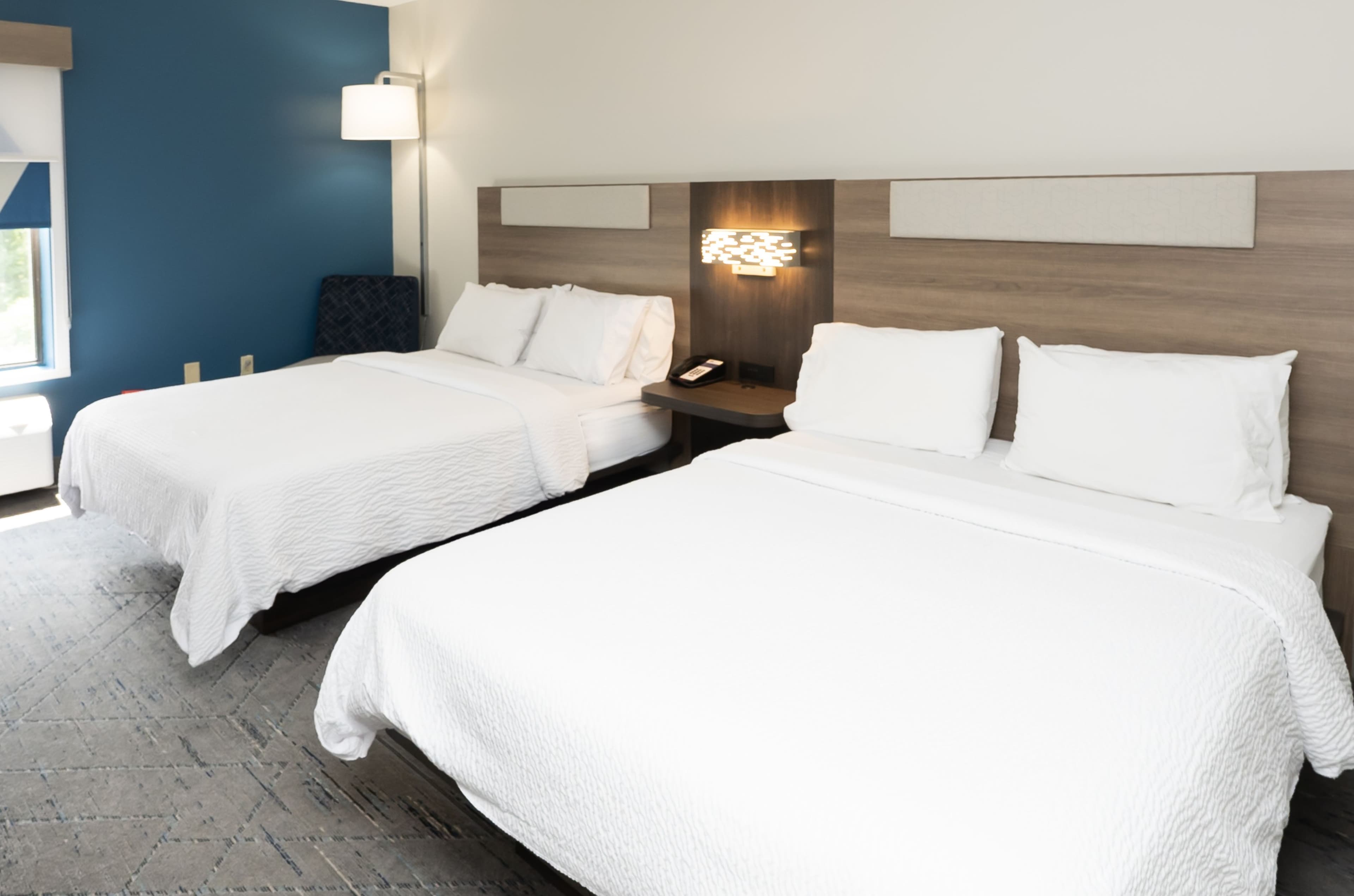 Holiday Inn Express & Suites Burlington - Mount Holly — 17