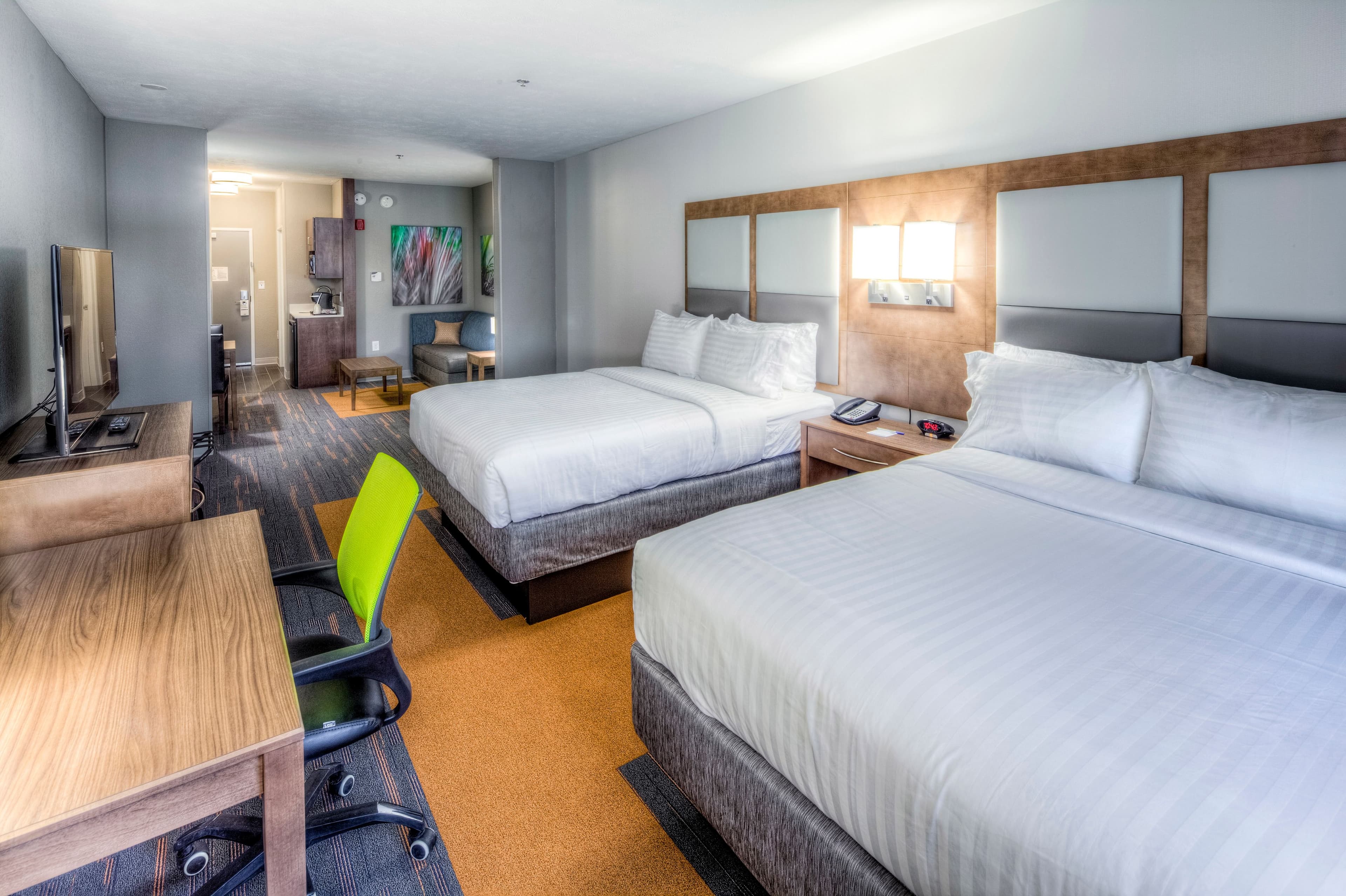 Holiday Inn Express & Suites Cleveland West - Westlake — 16