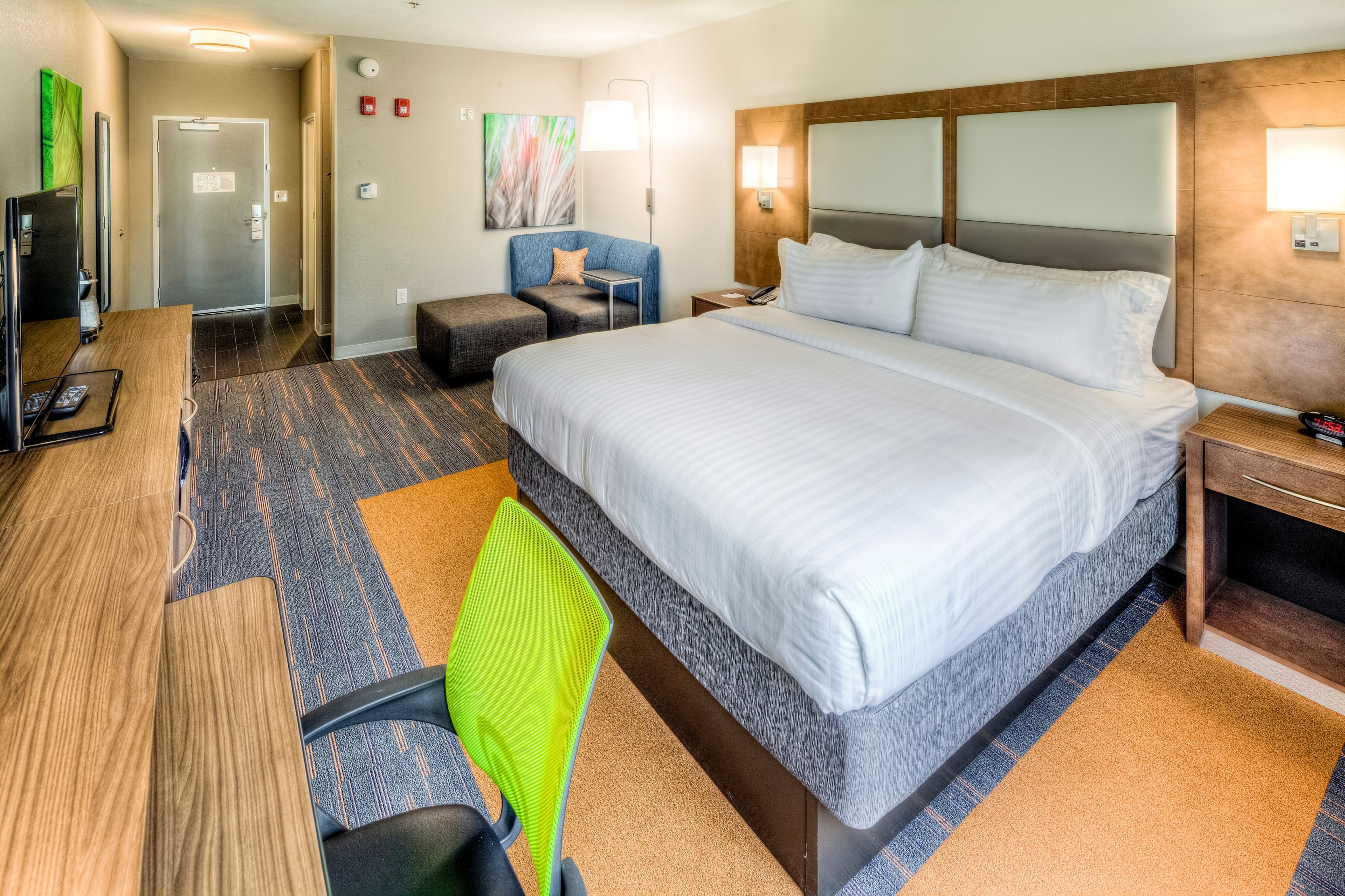 Holiday Inn Express & Suites Cleveland West - Westlake — 6