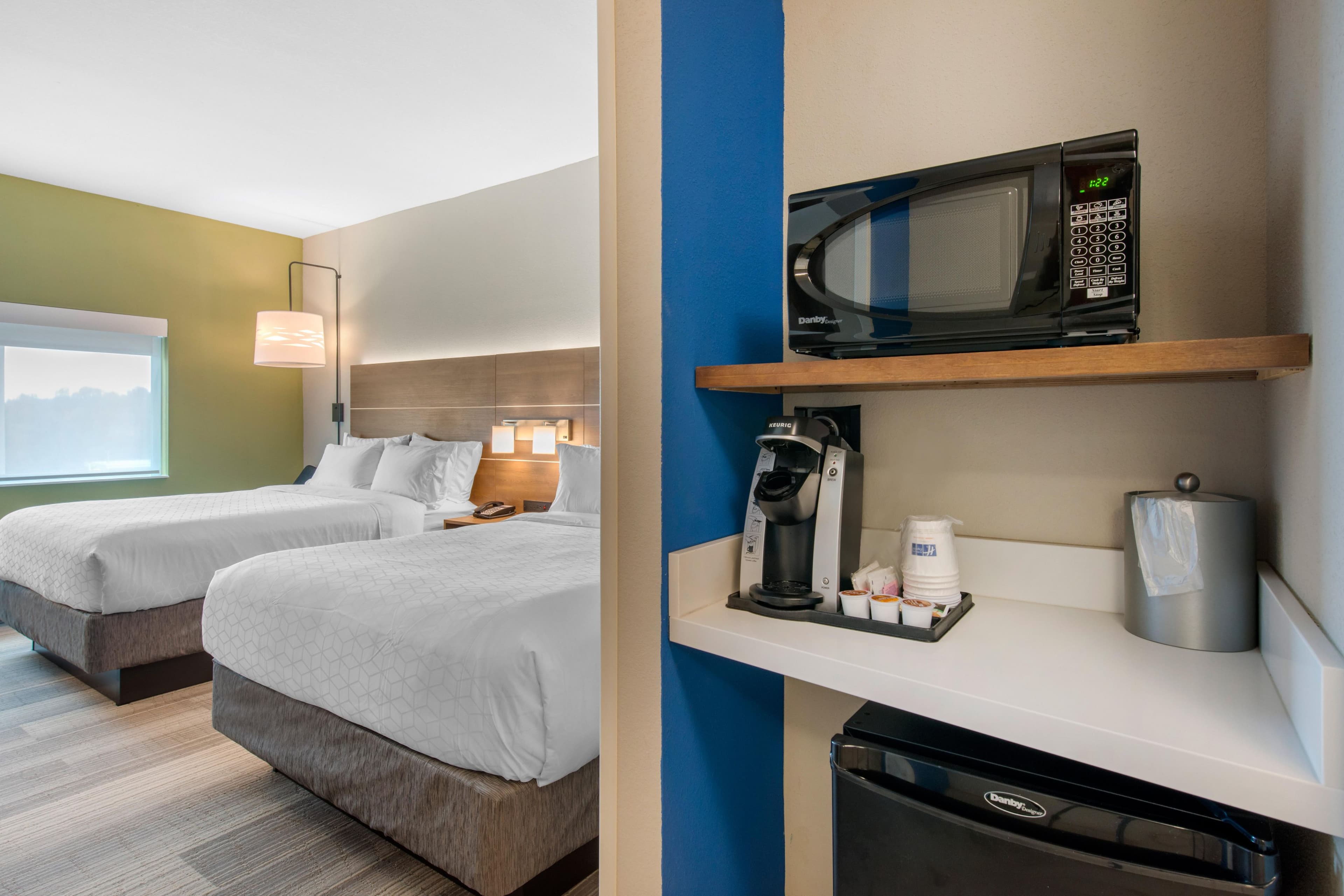 Holiday Inn Express & Suites Wildwood – The Villages - Image 2