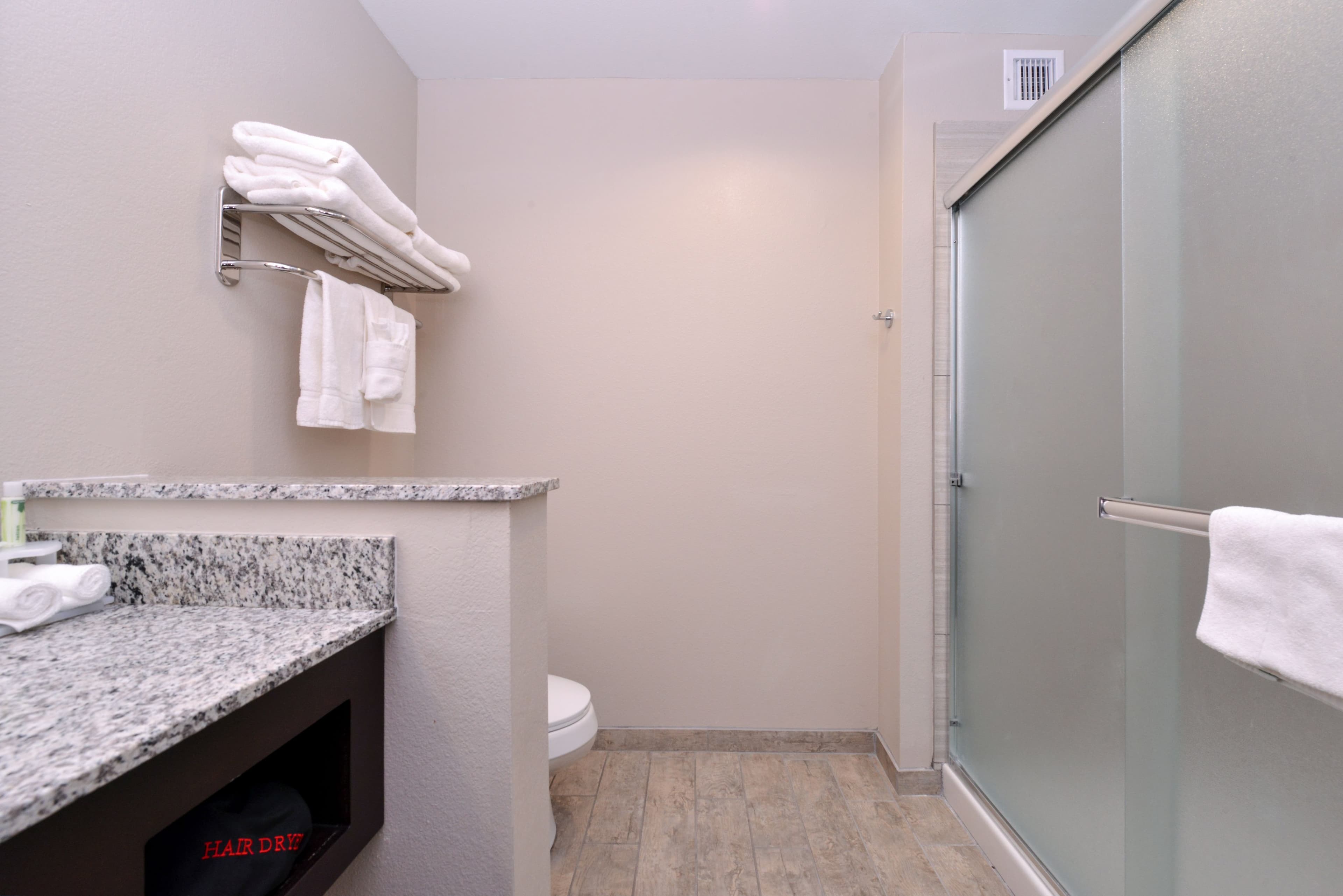 Holiday Inn Express & Suites Williams — 14