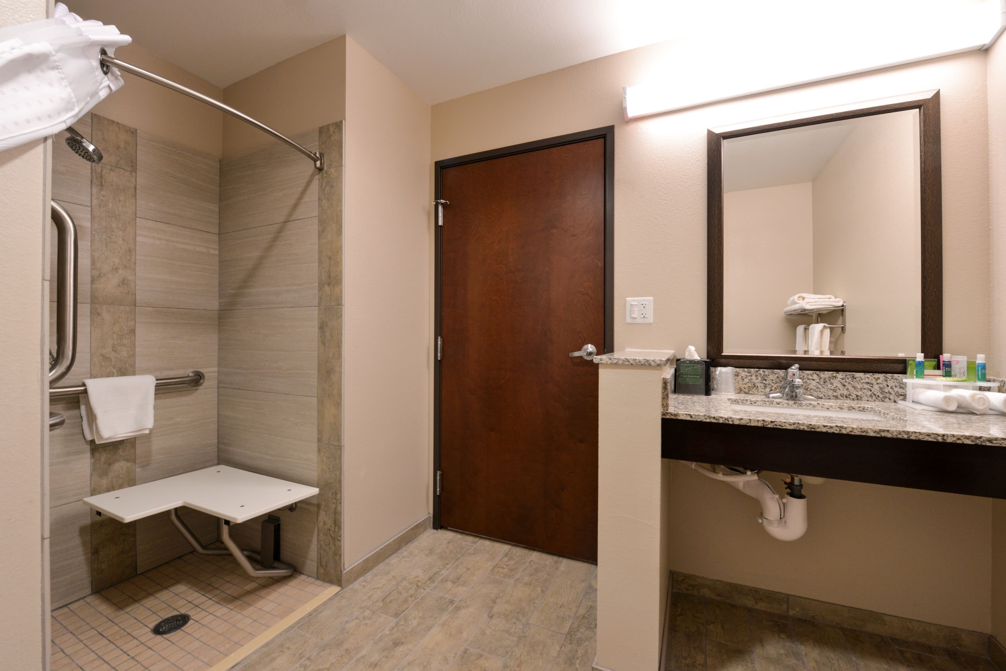 Holiday Inn Express & Suites Williams — 24