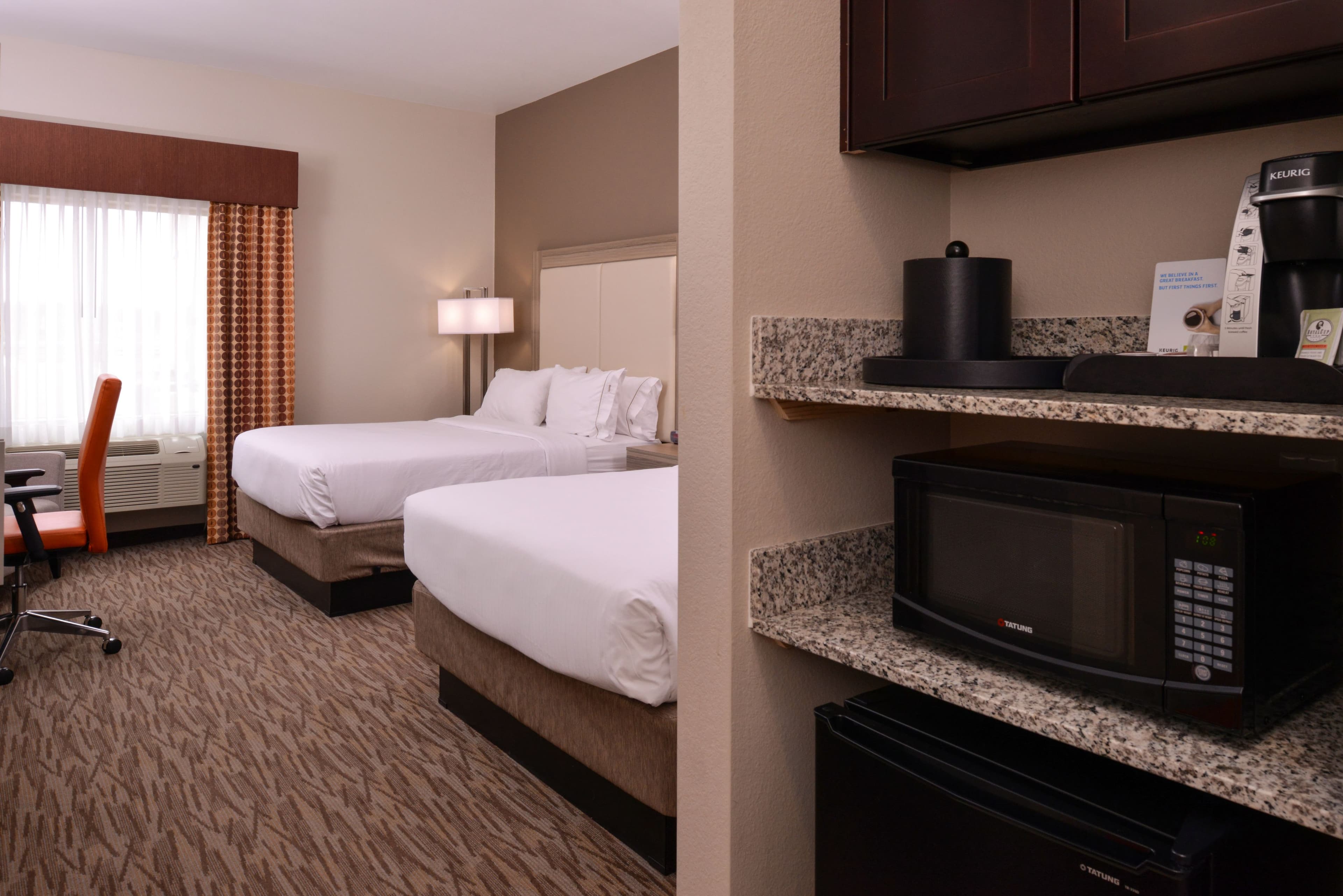 Holiday Inn Express & Suites Williams — 33