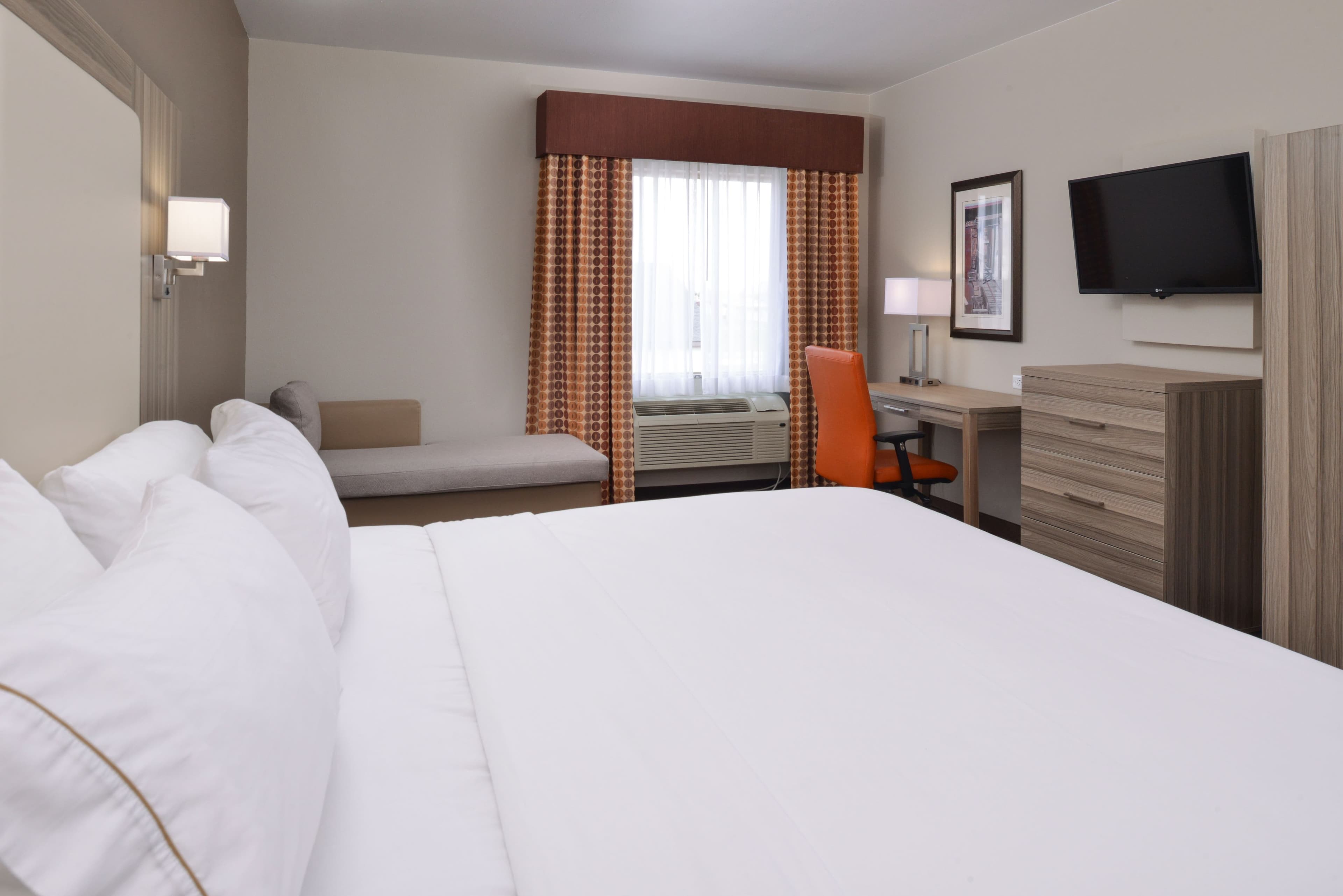 Holiday Inn Express & Suites Williams — 9