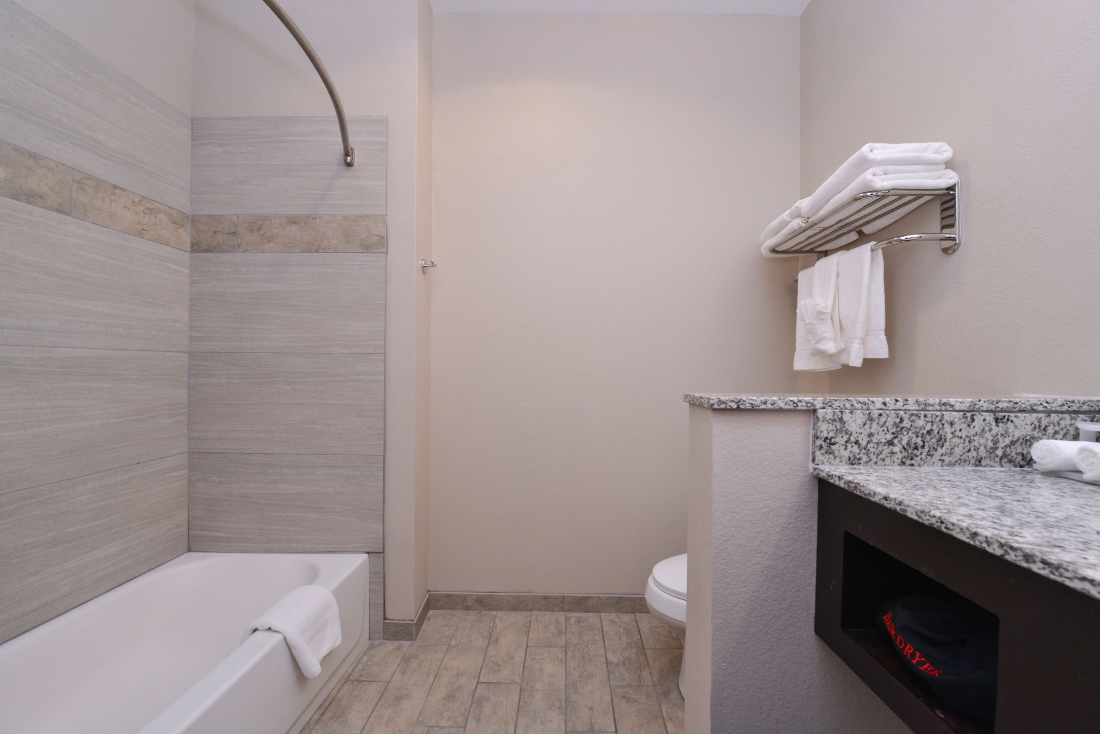 Holiday Inn Express & Suites Williams — 15