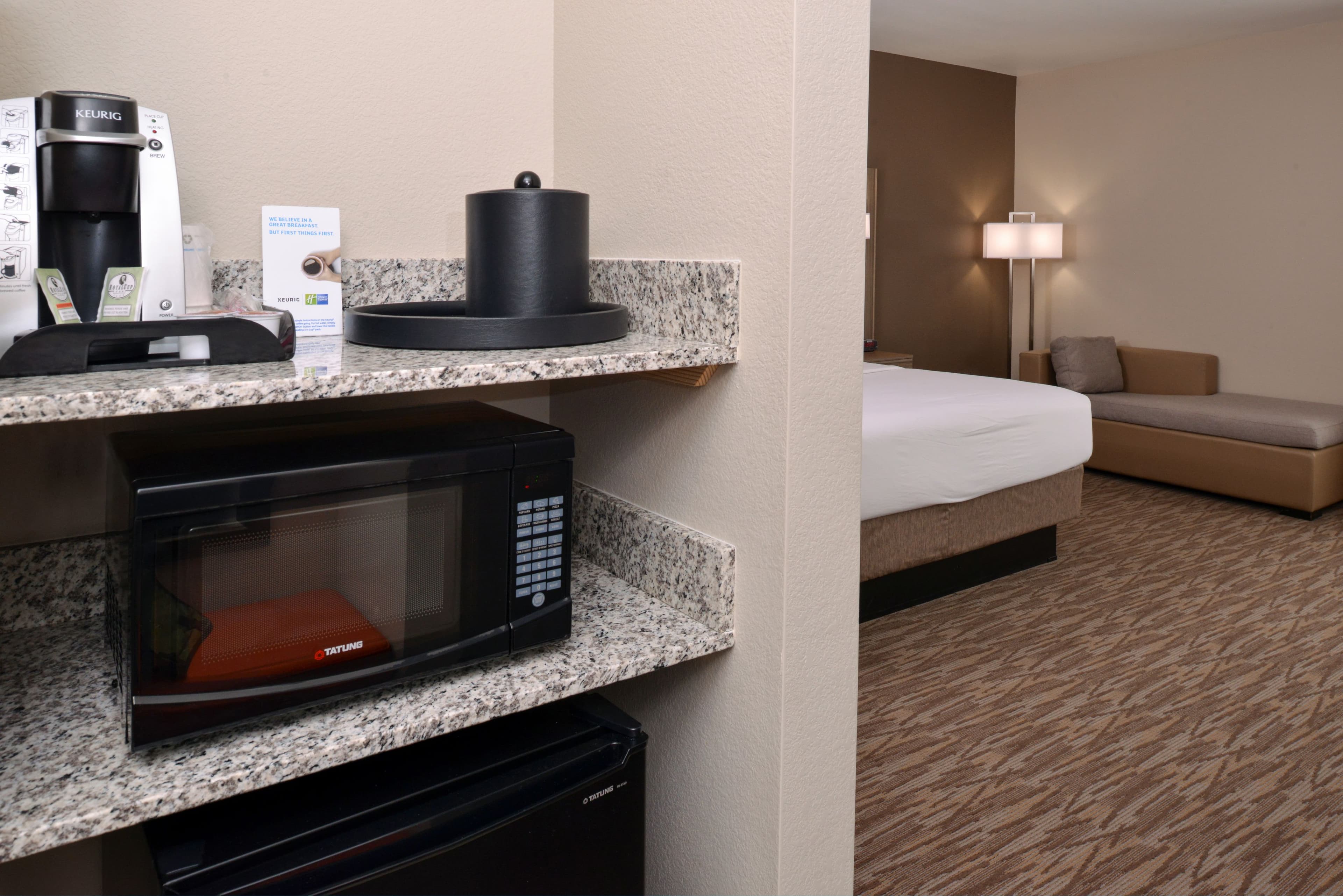 Holiday Inn Express & Suites Williams — 11