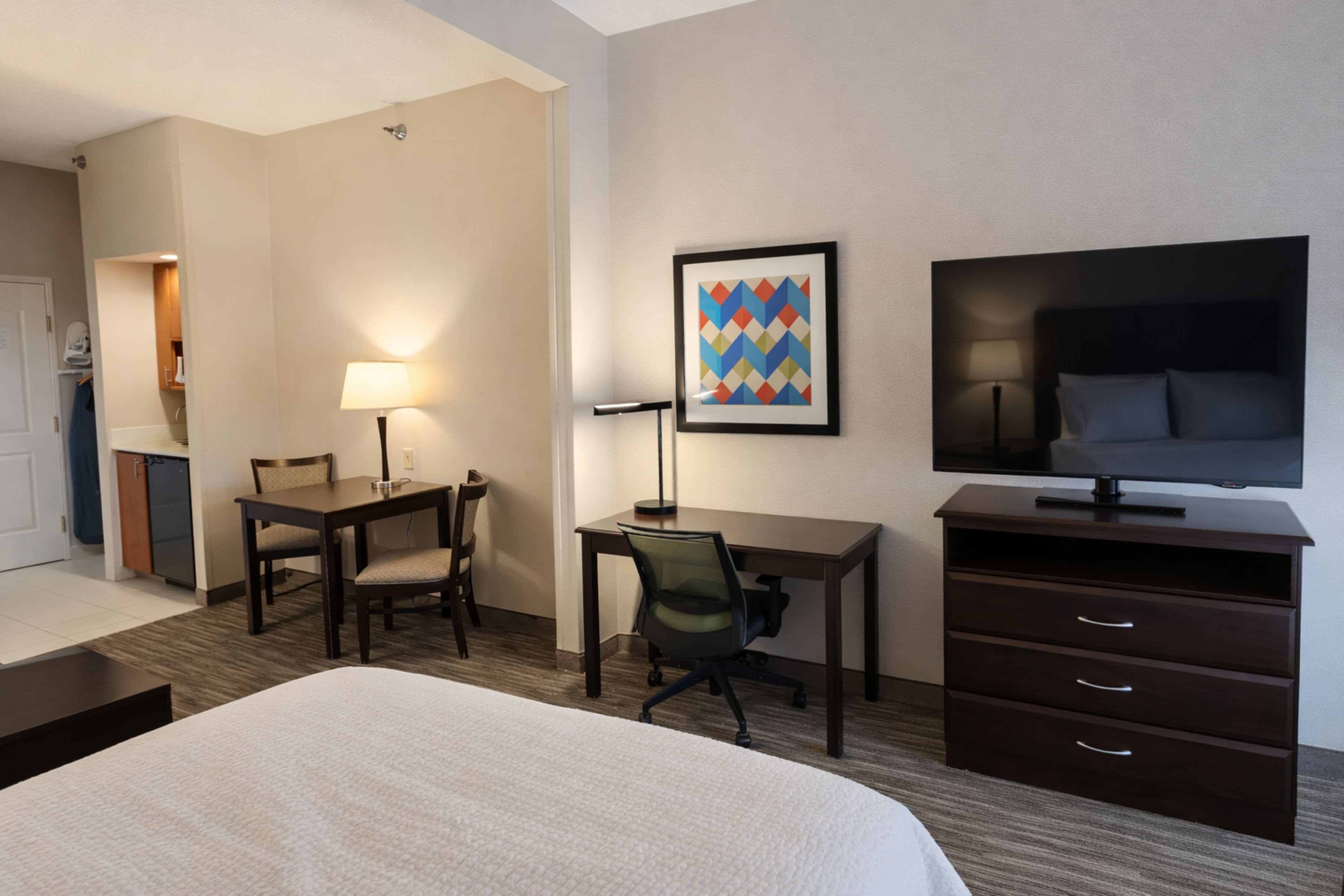 Holiday Inn Express & Suites Winner — 42