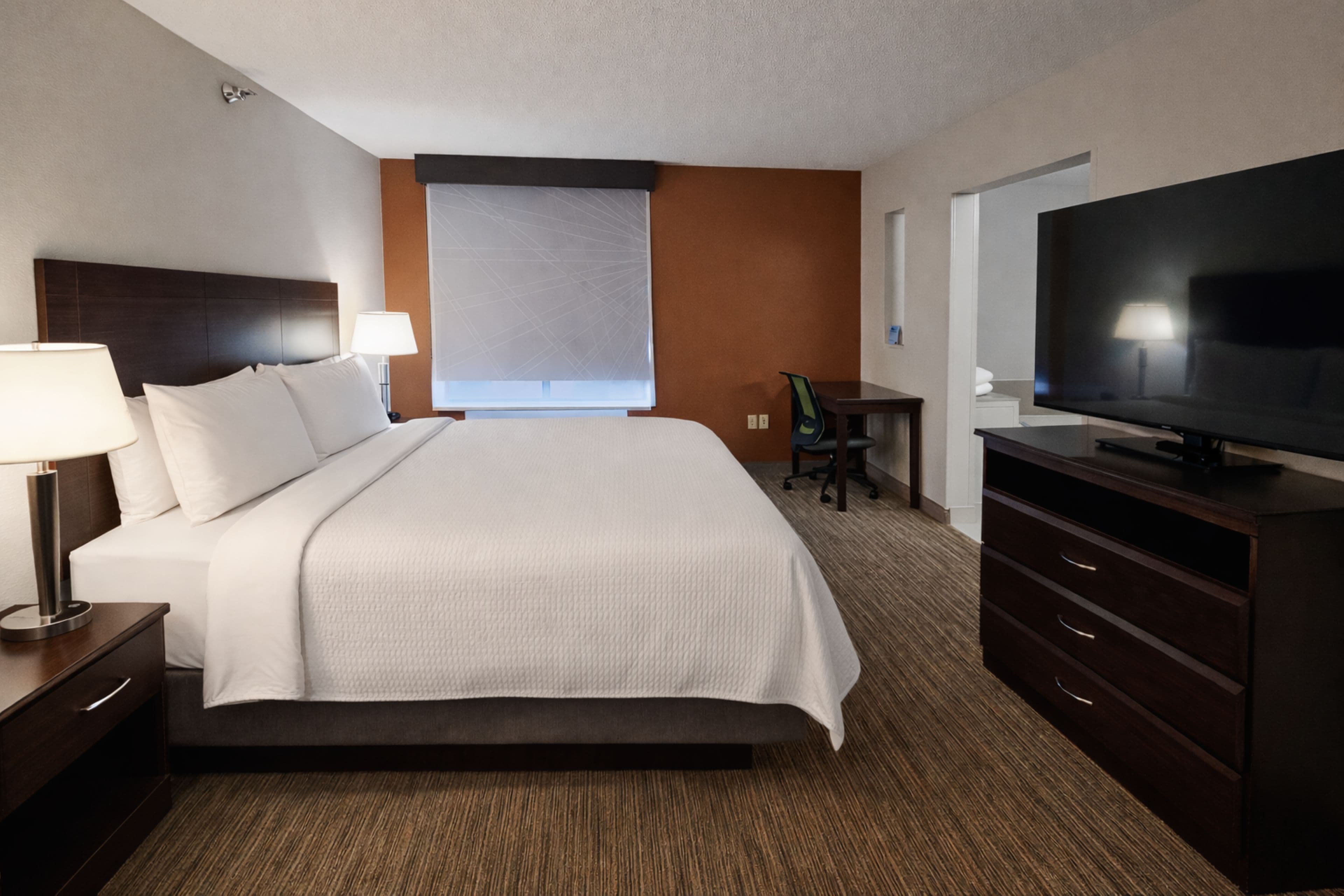 Holiday Inn Express & Suites Winner — 53