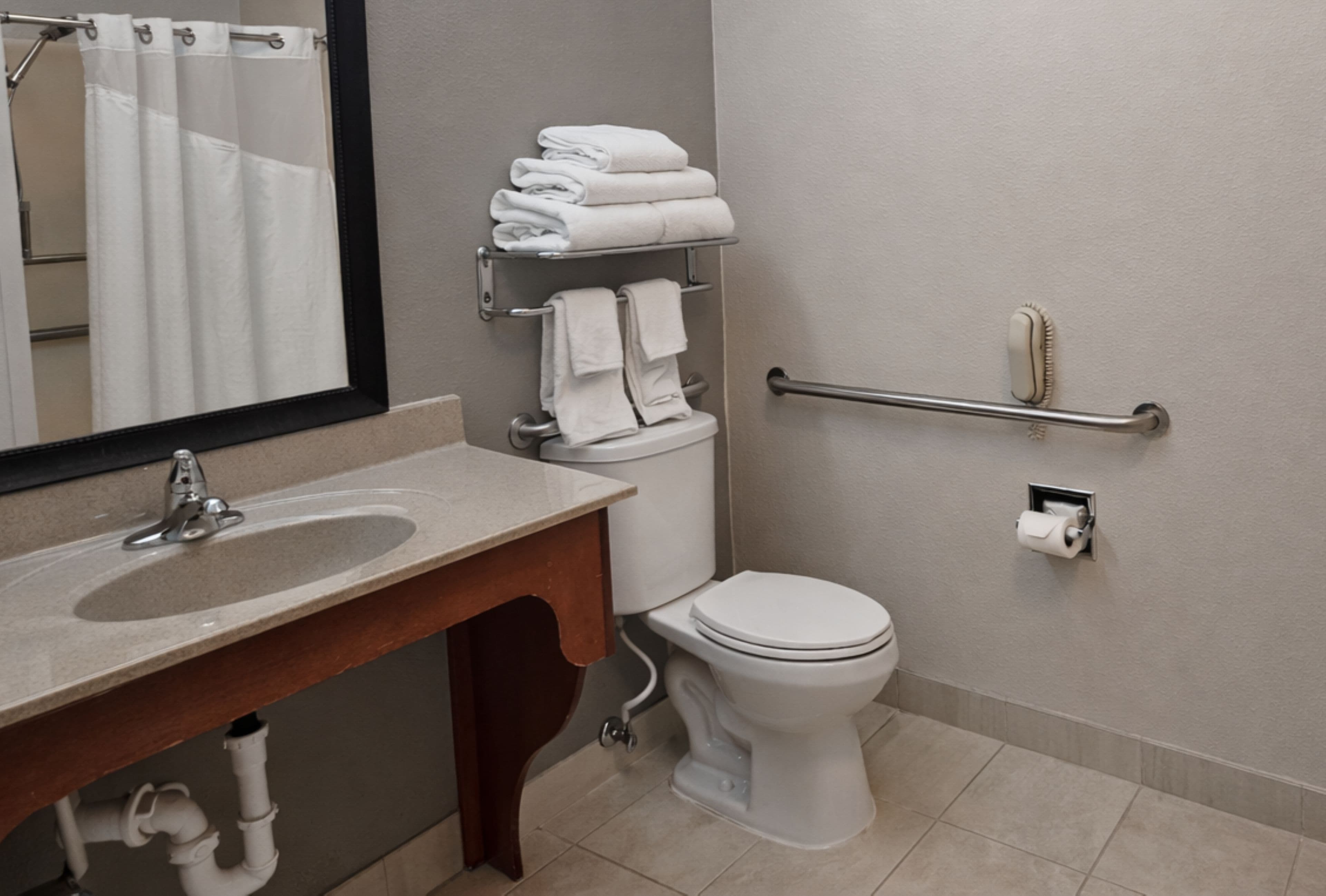 Holiday Inn Express & Suites Winner — 17