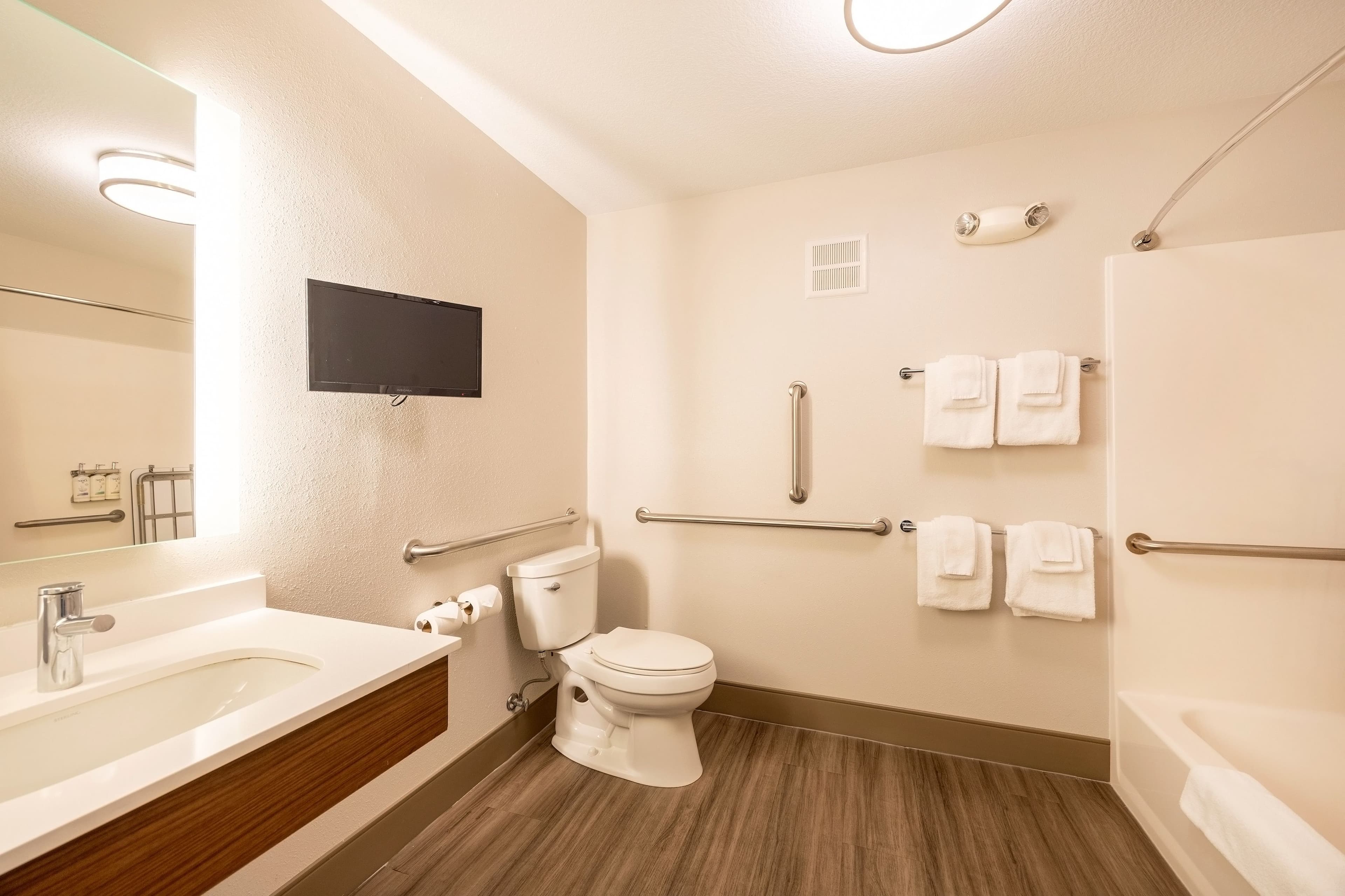 Holiday Inn Express & Suites Winona — 27