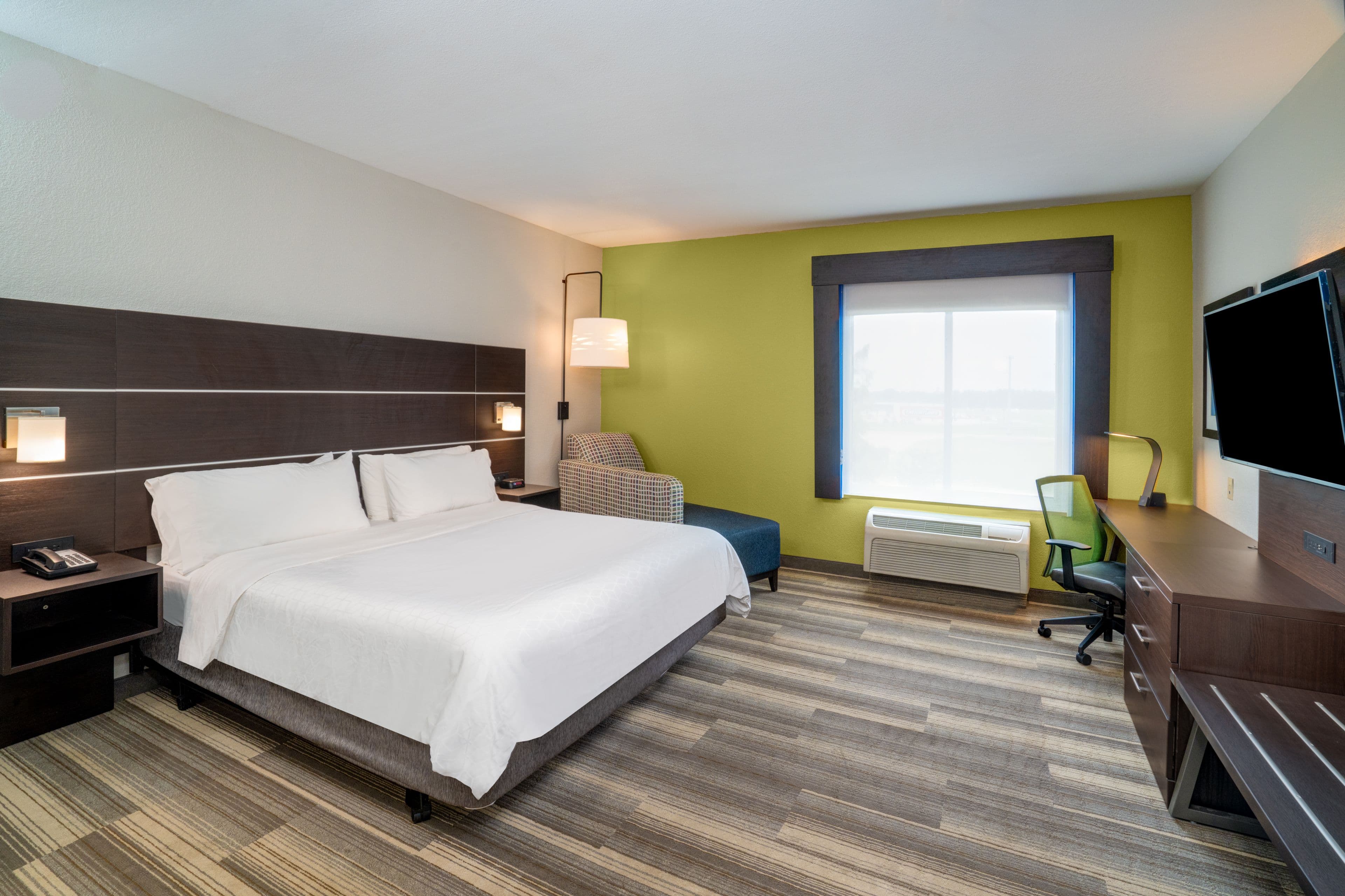 Holiday Inn Express & Suites Winona North — 13