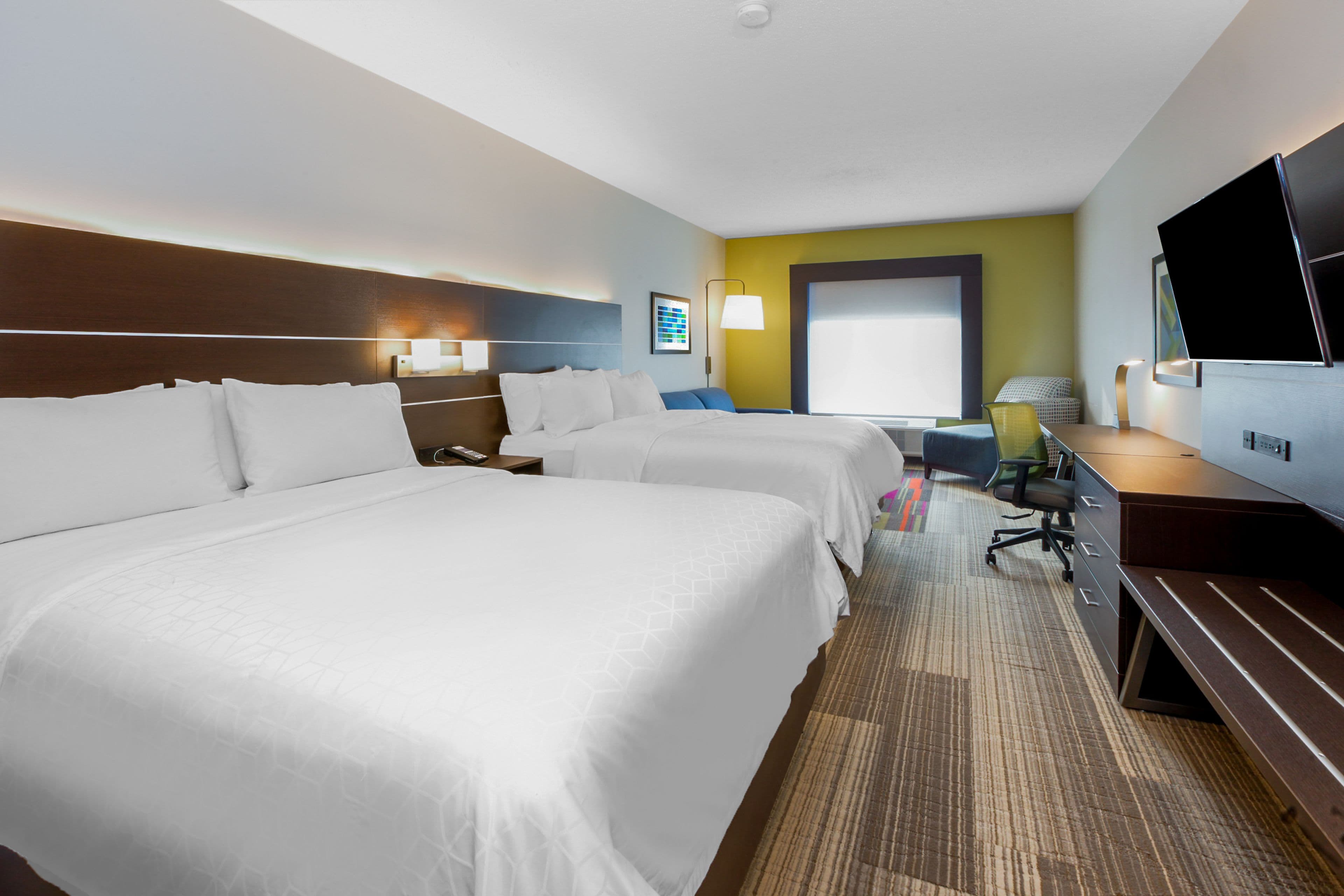 Holiday Inn Express & Suites Woodhaven — 22