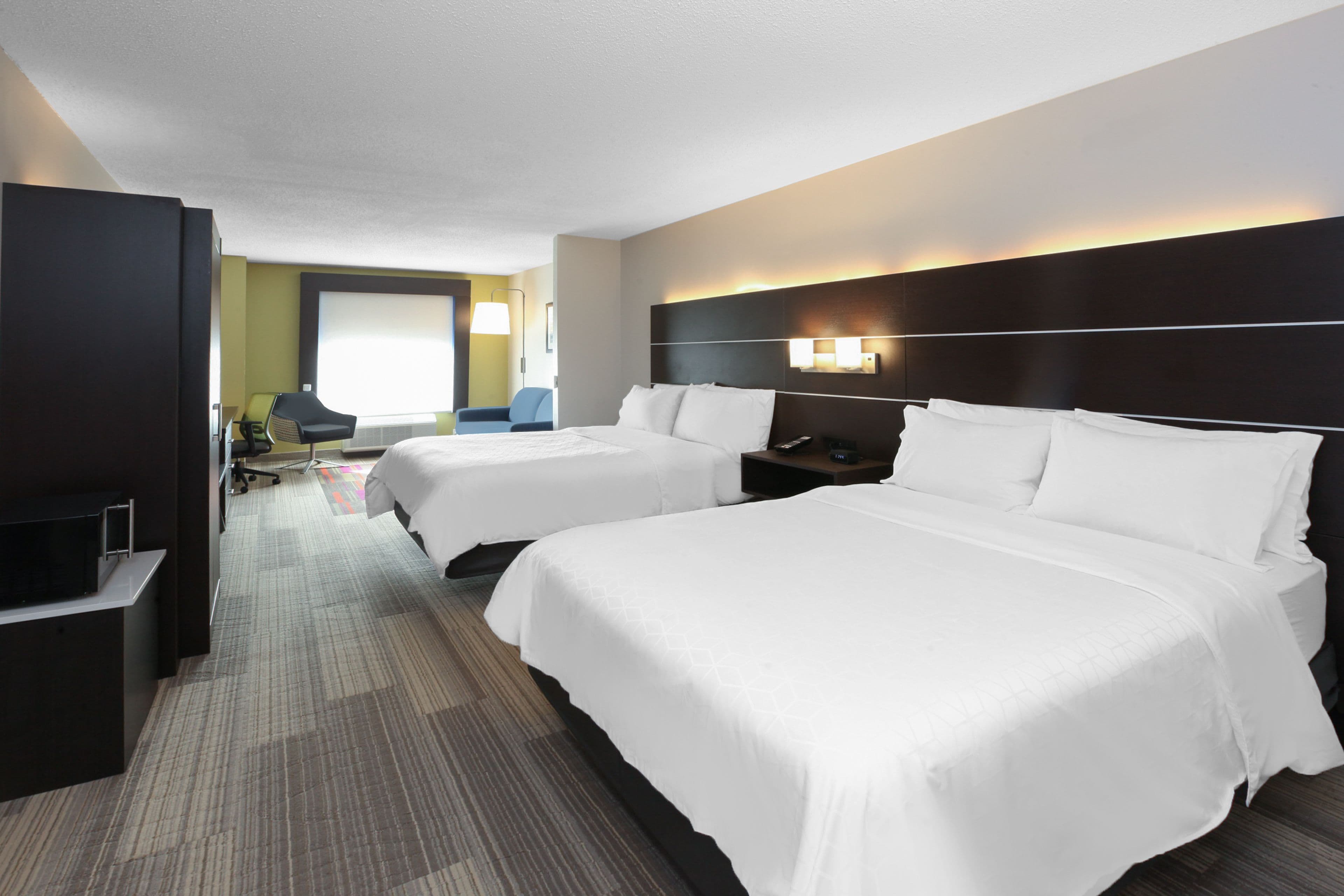 Holiday Inn Express & Suites Woodhaven — 32