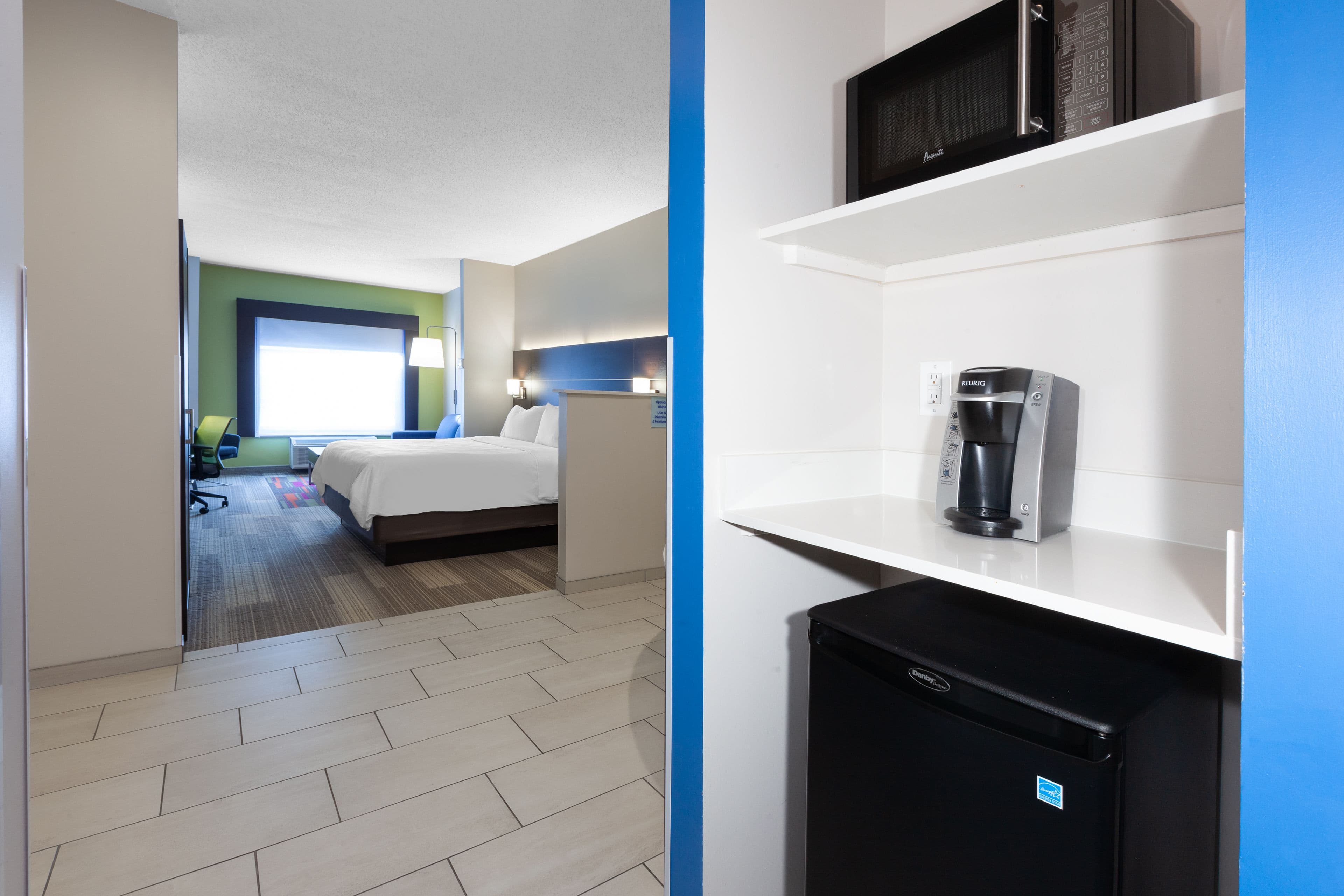 Holiday Inn Express & Suites Woodhaven — 28