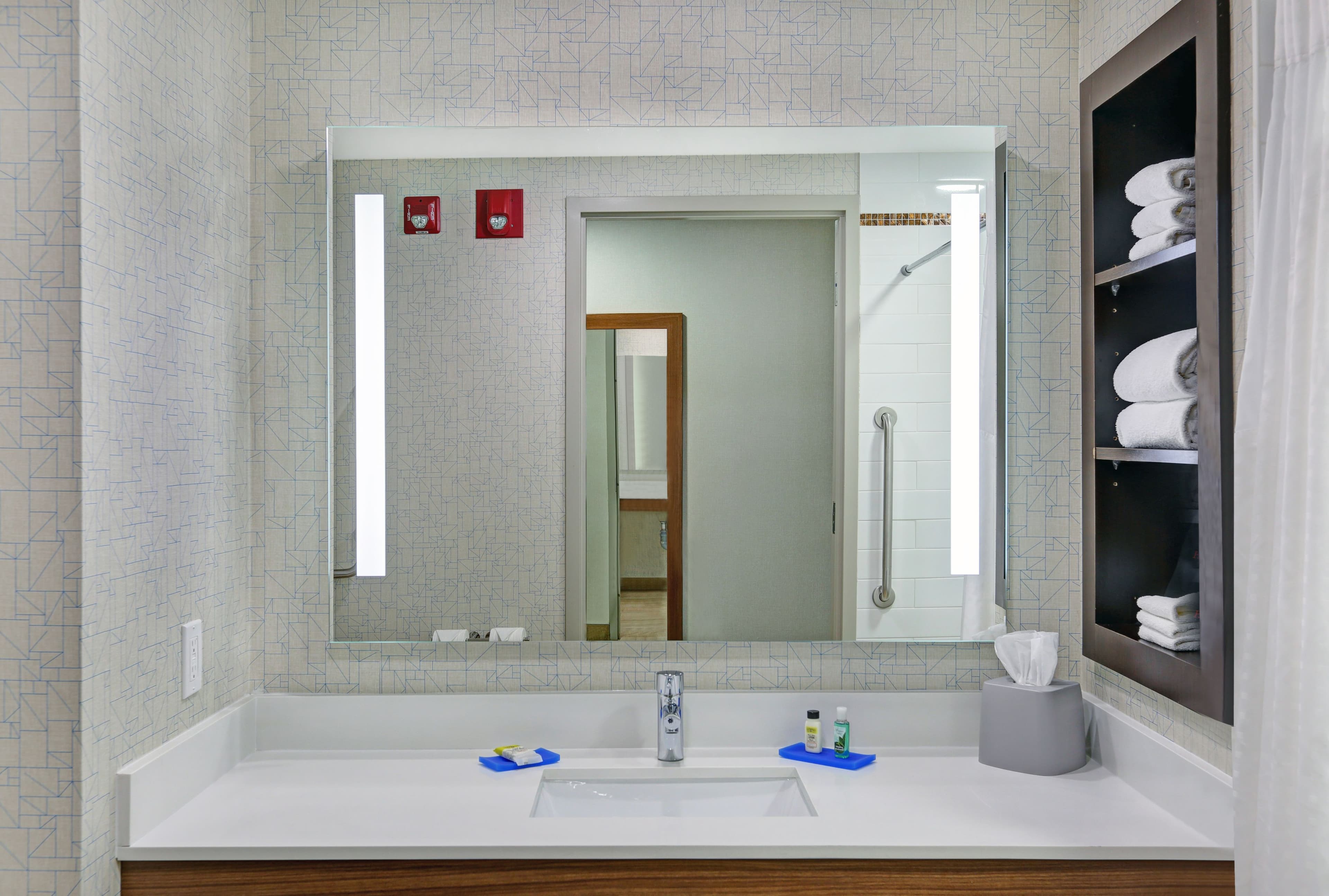 Holiday Inn Express & Suites Woodstock South — 16