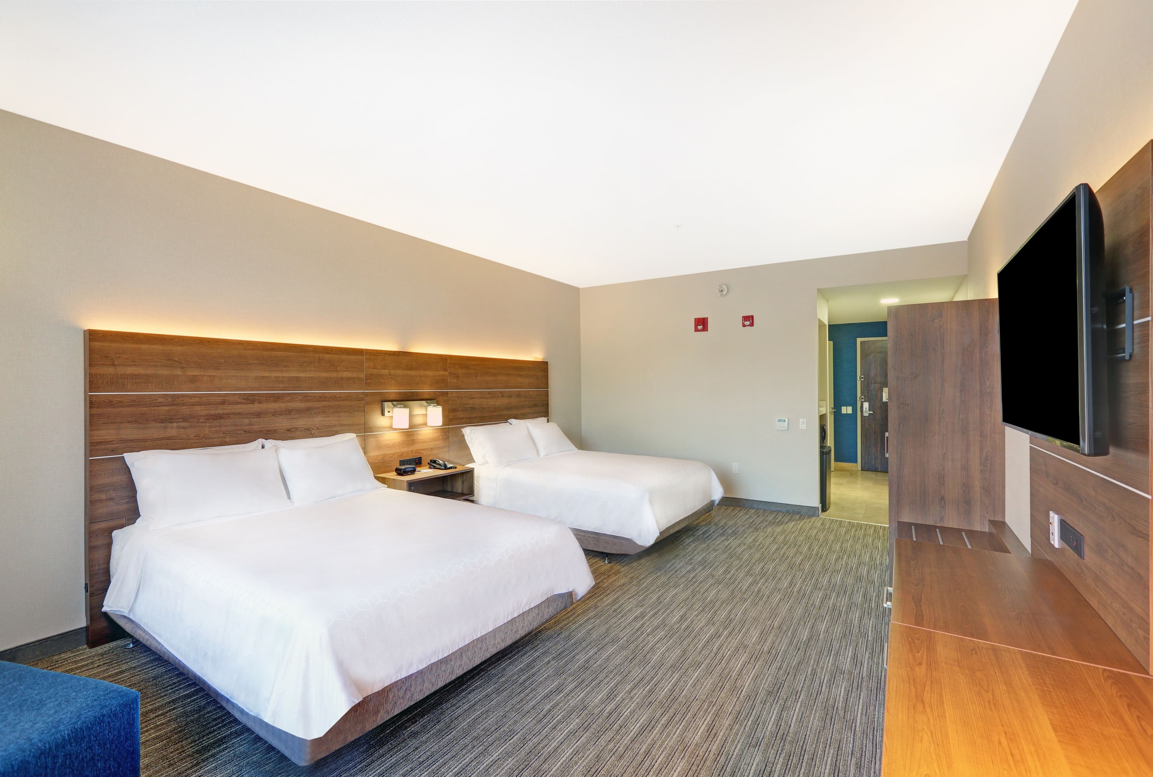 Holiday Inn Express & Suites Woodstock South — 12