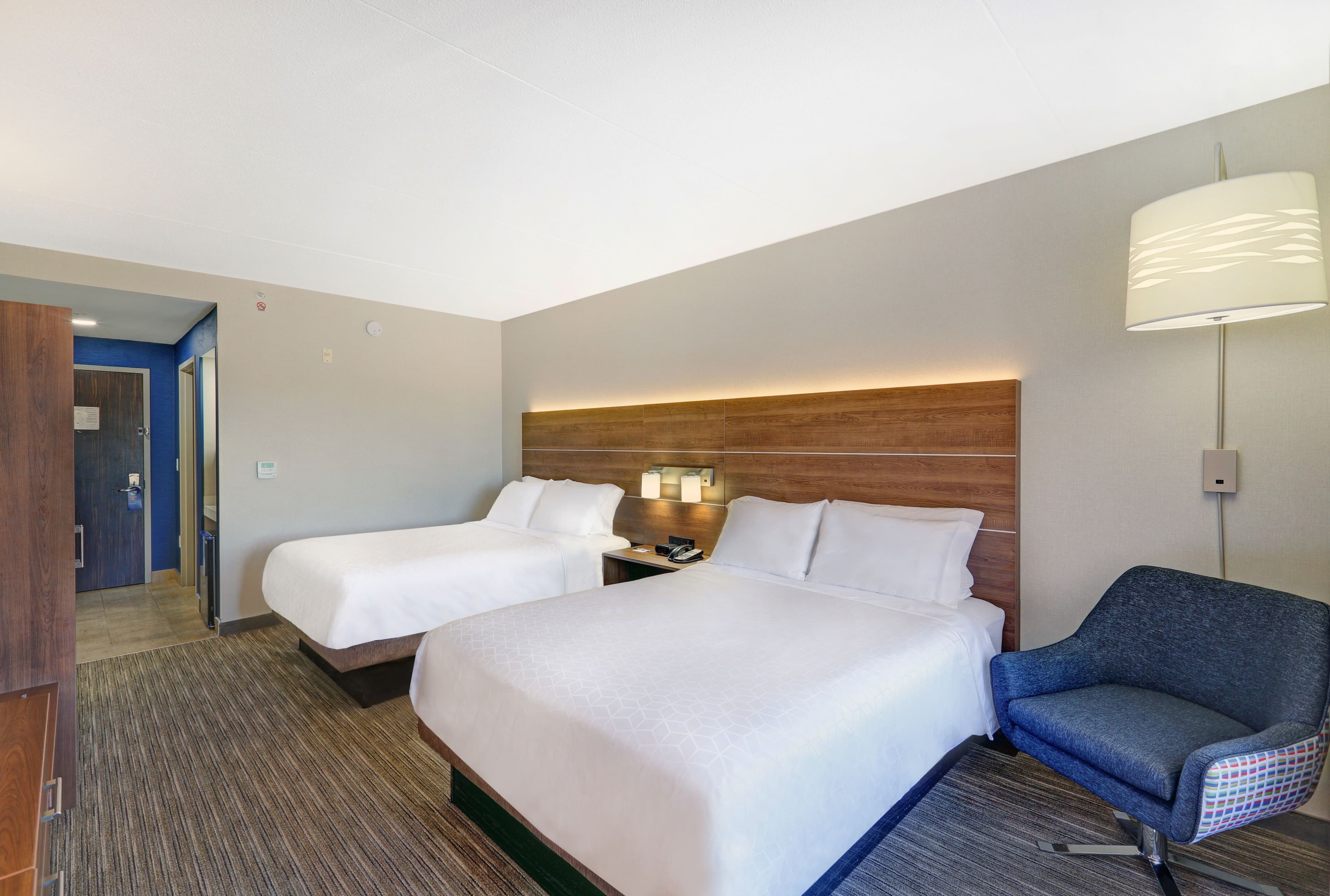 Holiday Inn Express & Suites Woodstock South — 7