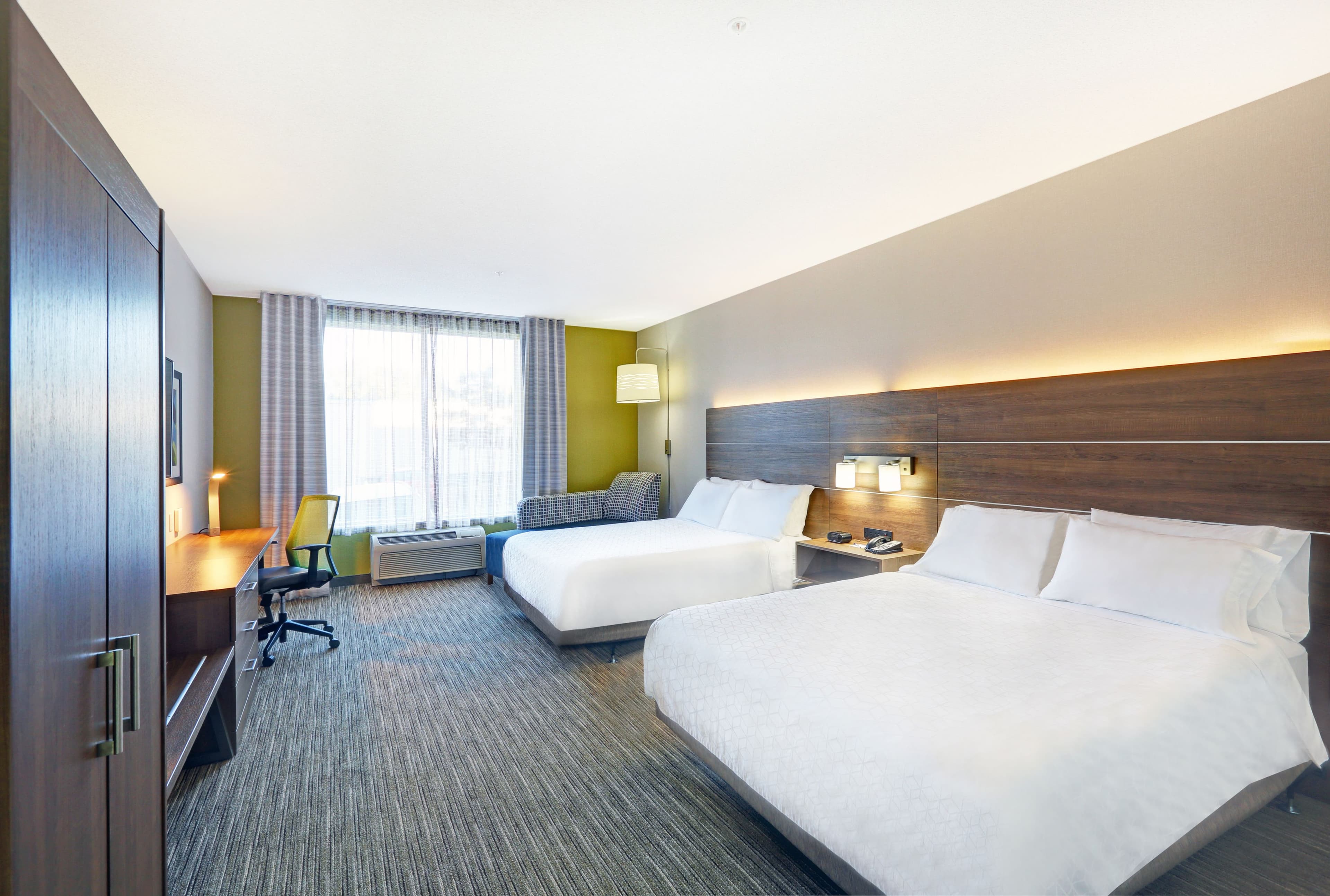 Holiday Inn Express & Suites Woodstock South — 11