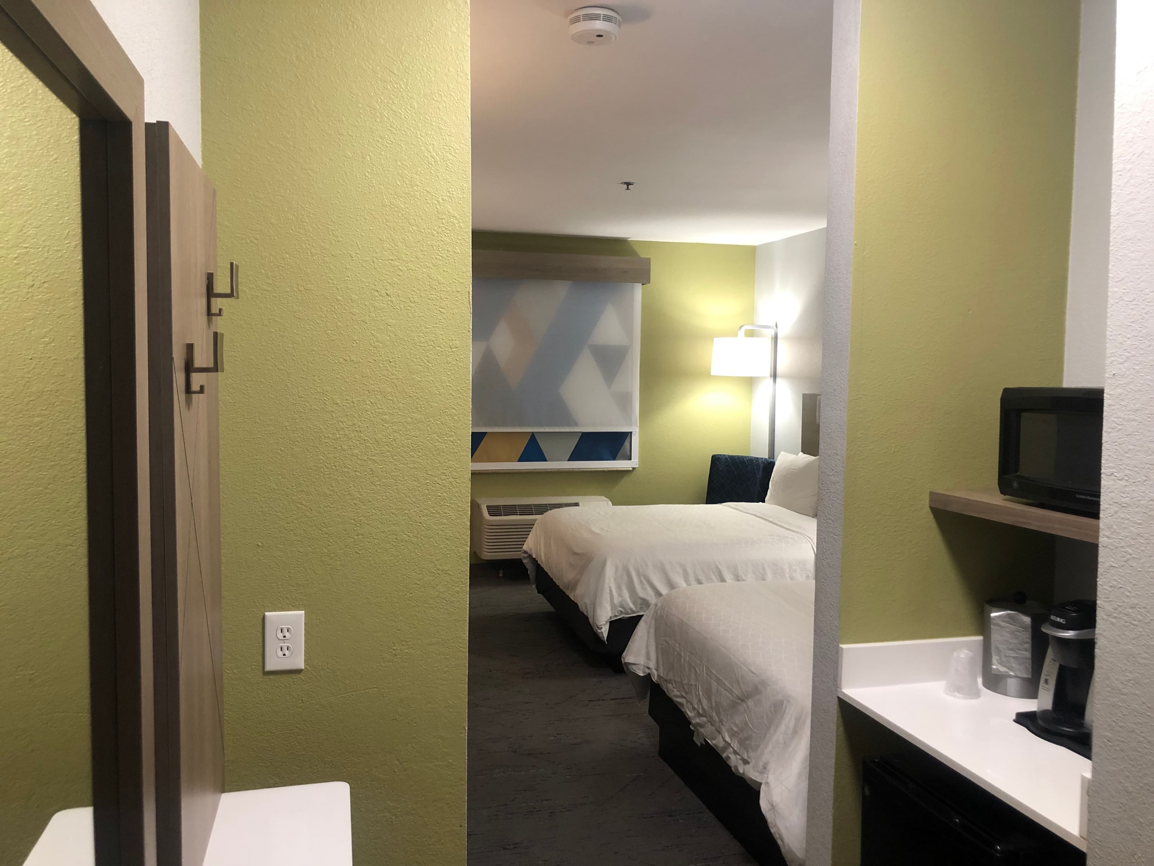 Holiday Inn Express & Suites Woodward Hwy 270 — 7