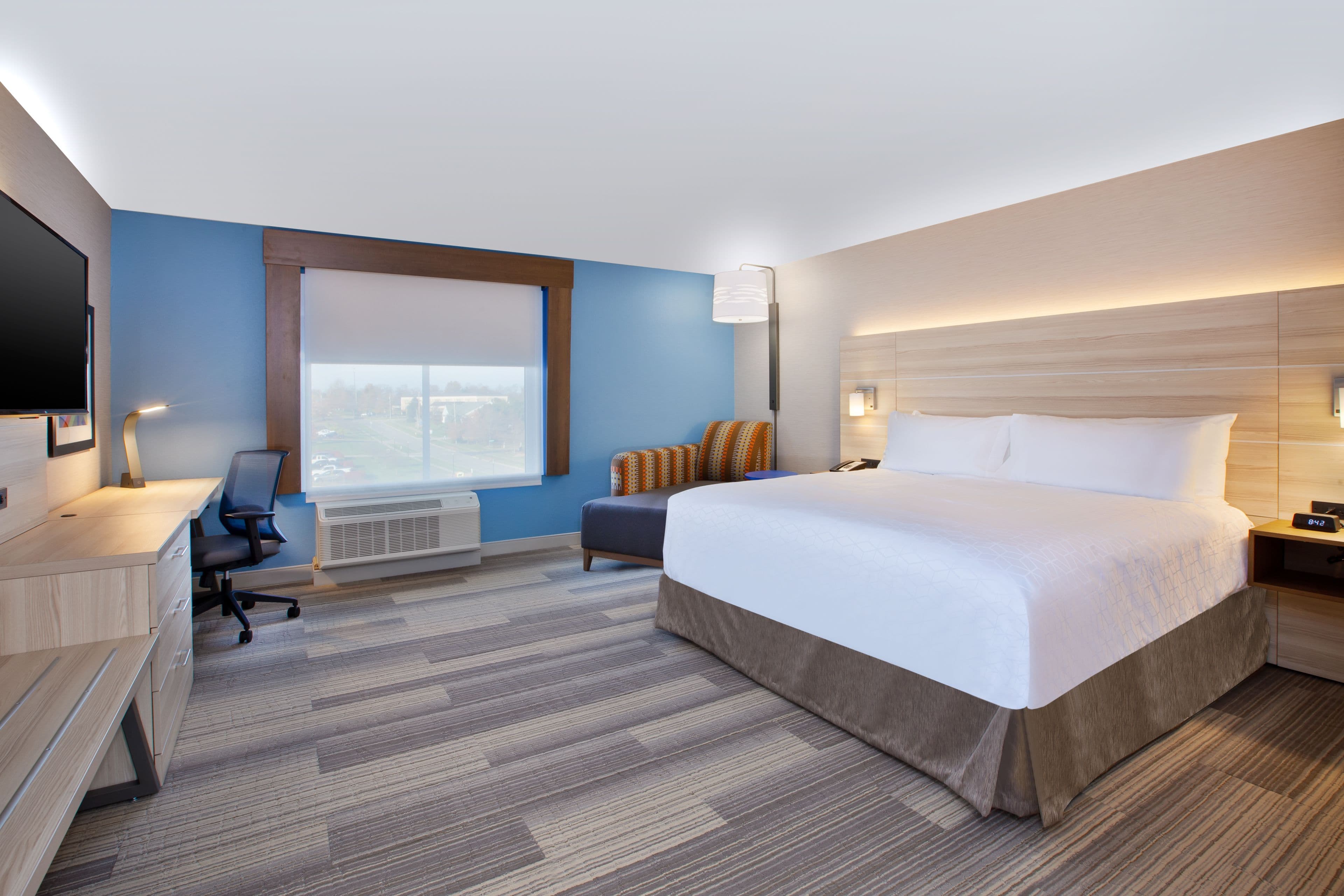 Holiday Inn Express & Suites Wooster — 7