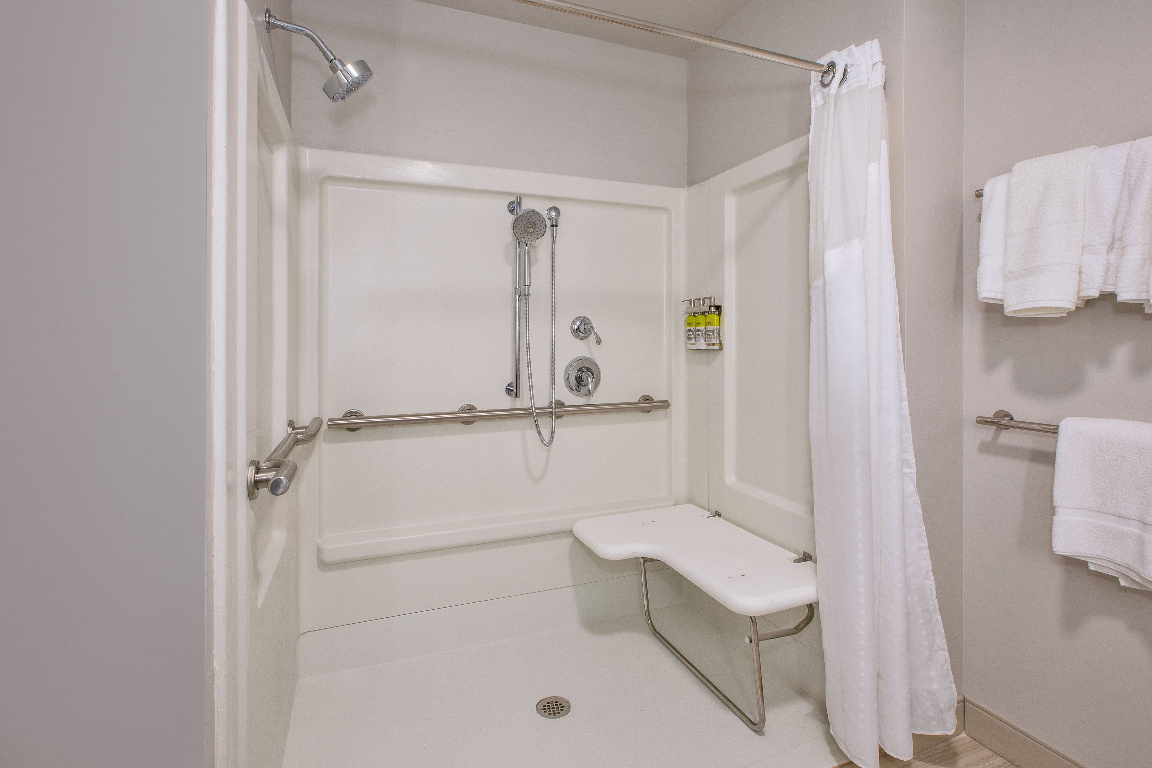 Holiday Inn Express & Suites Wooster — 14