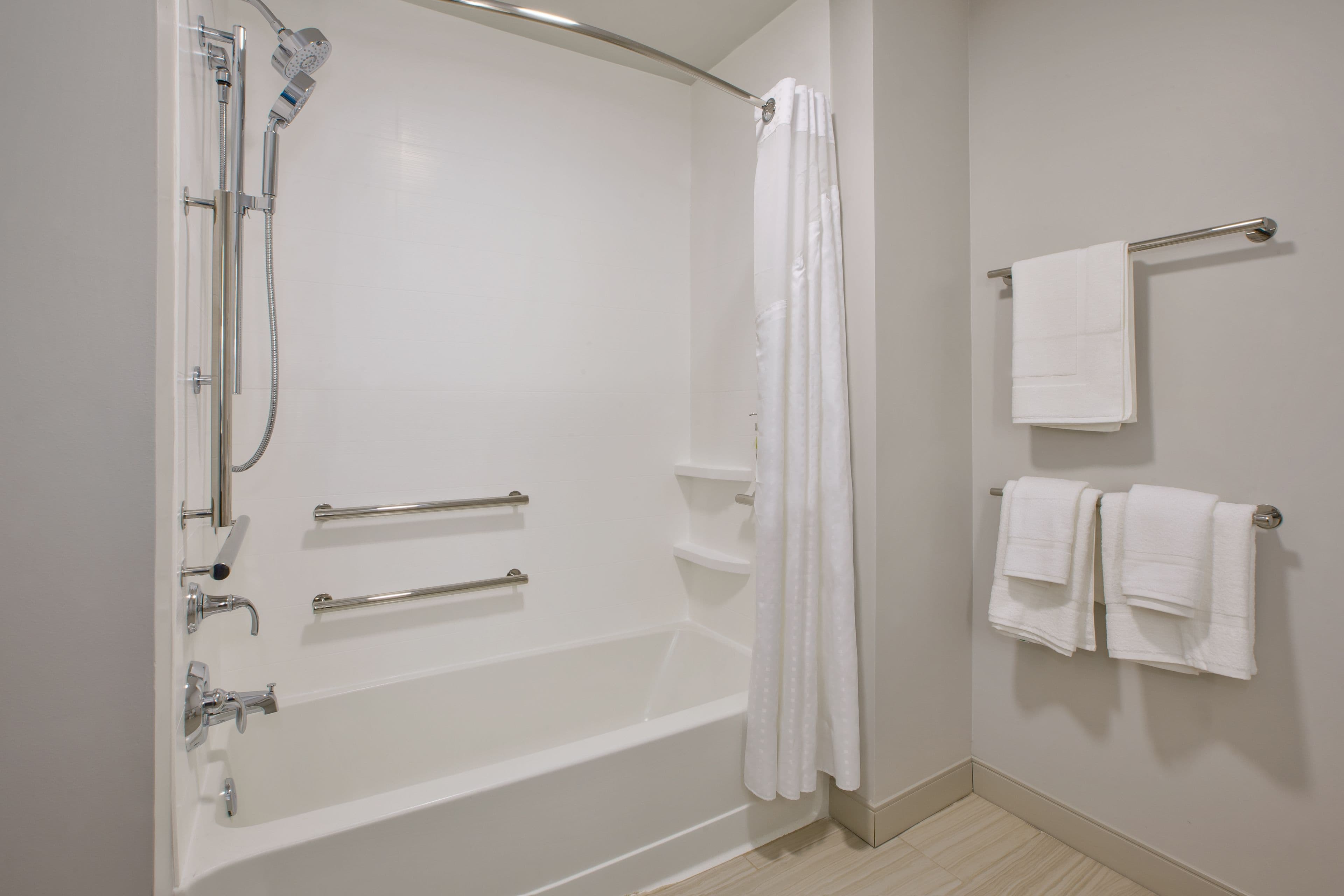 Holiday Inn Express & Suites Wooster — 24