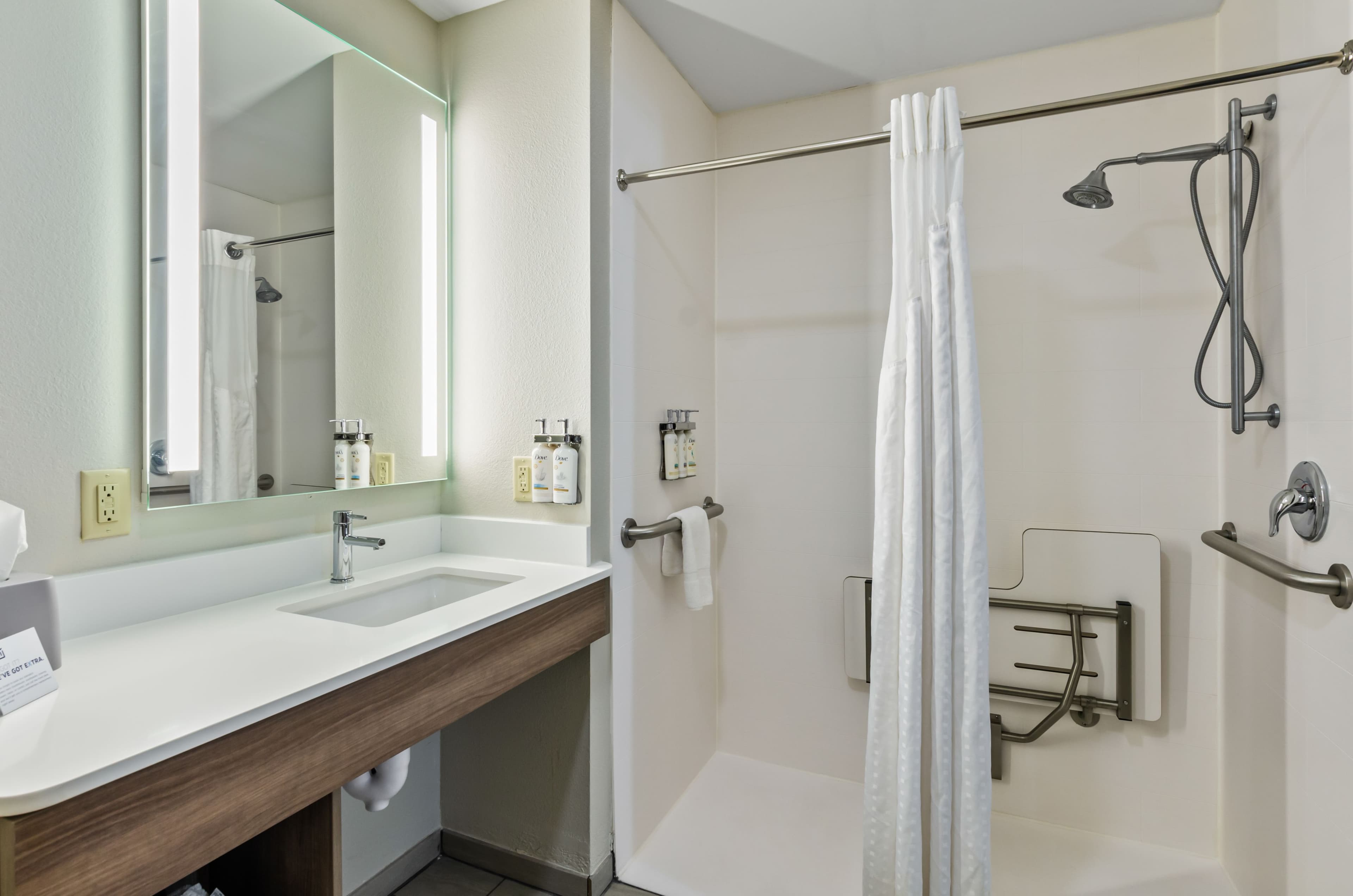 Holiday Inn Express & Suites Wytheville — 11