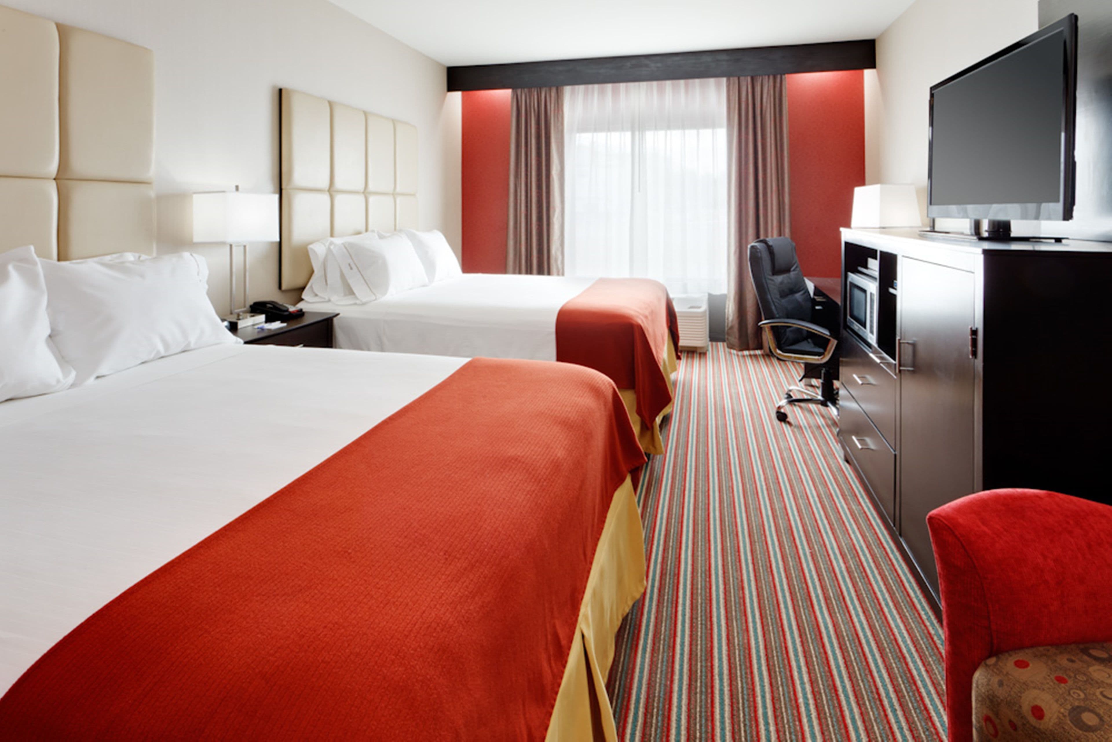 Holiday Inn Express & Suites York Ne - Market Street — 6