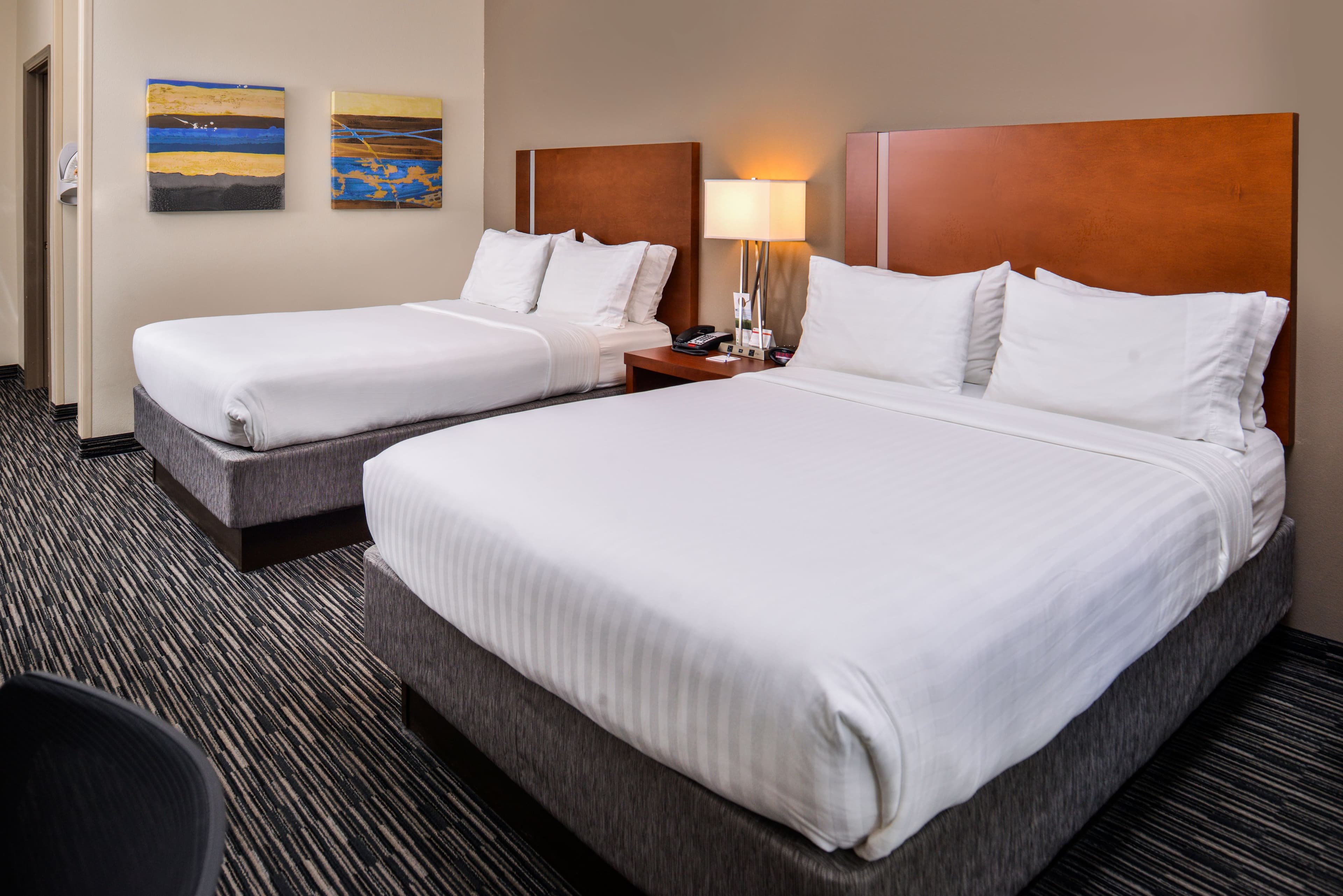 Holiday Inn Express & Suites York — 8