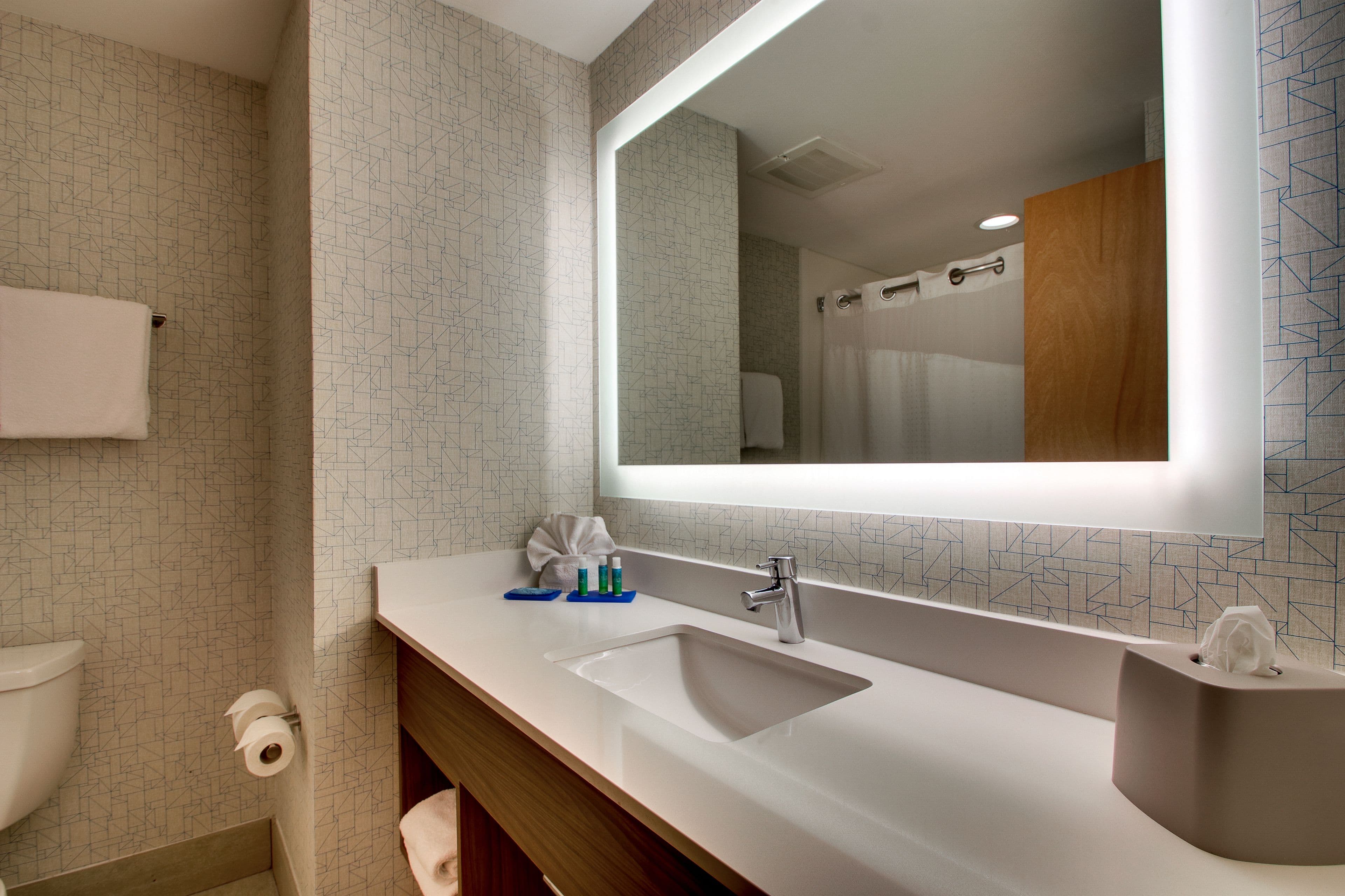 Holiday Inn Express & Suites Jacksonville North-Fernandina — 8