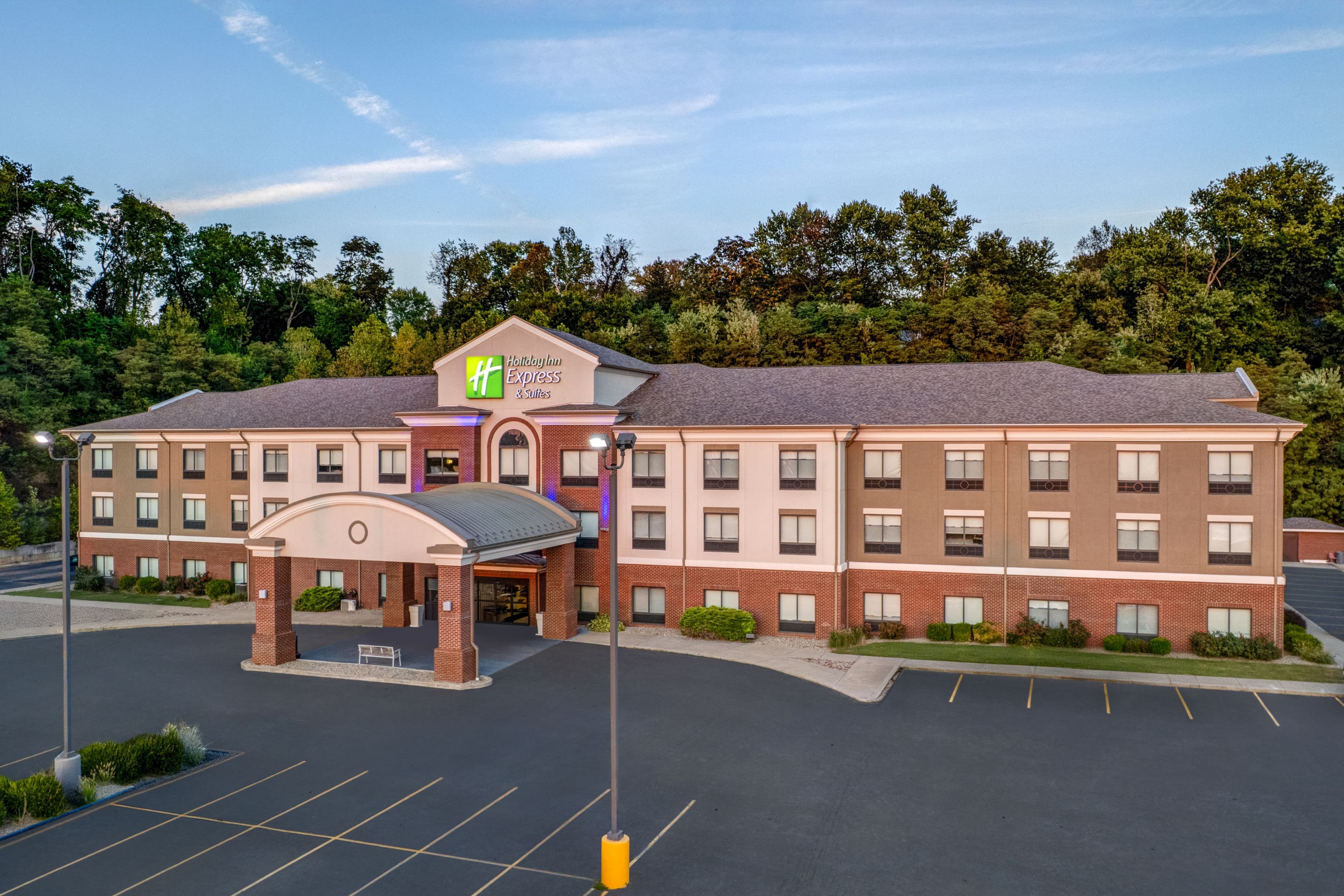 Holiday Inn Express & Suites Zanesville North