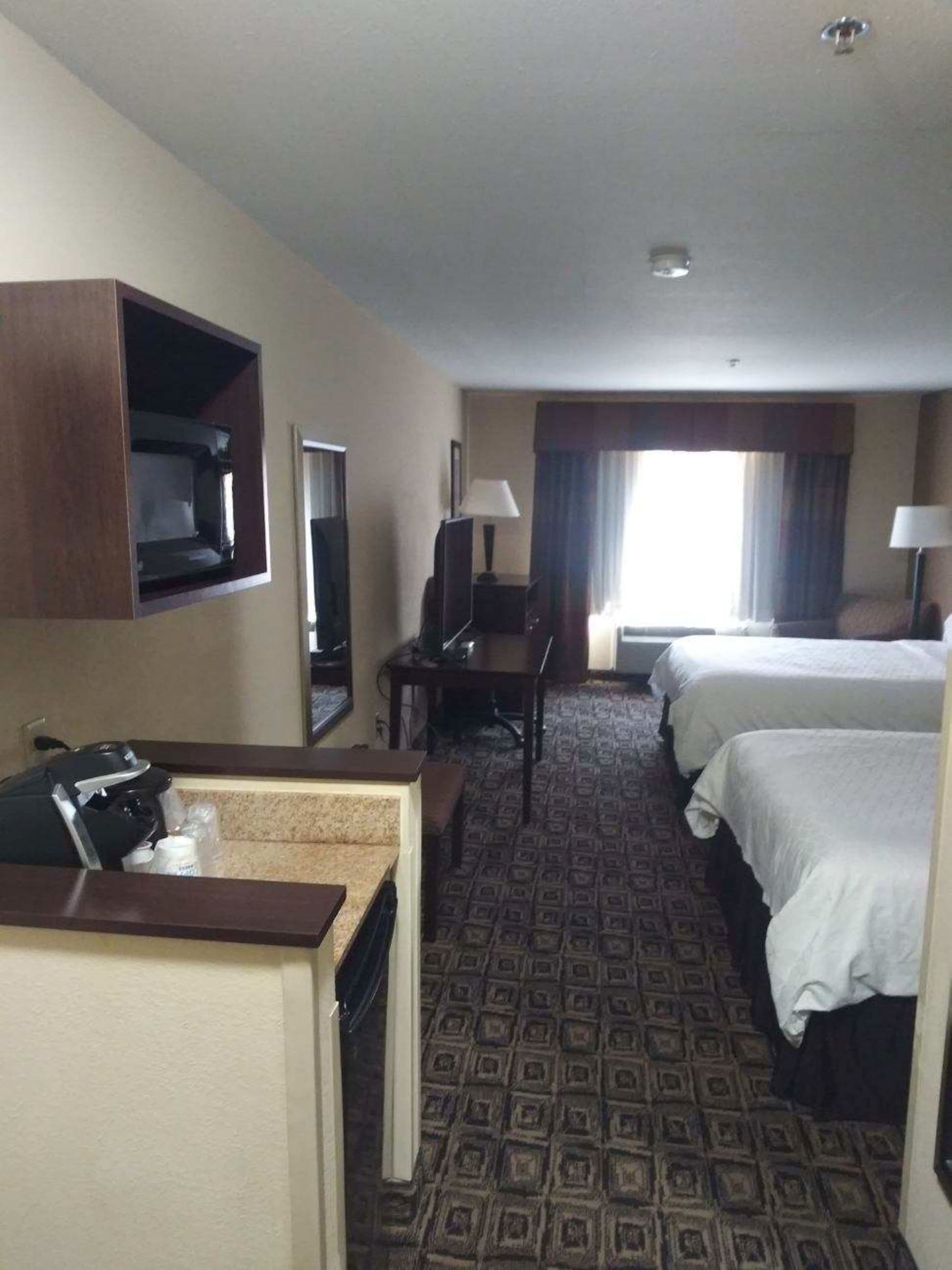 Holiday Inn Express & Suites Zanesville North — 13