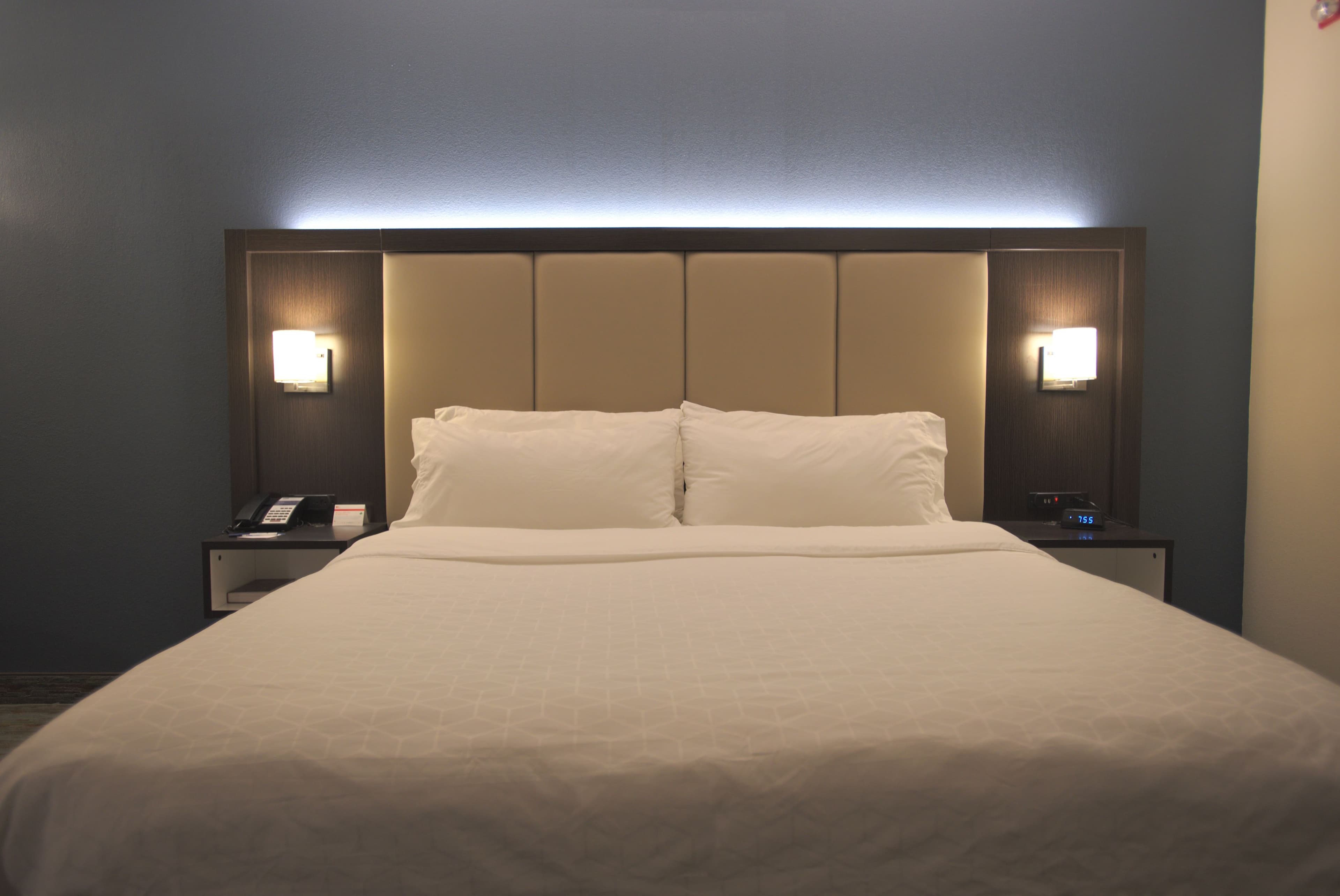Holiday Inn Express Anderson-I-85 (Exit 27-Hwy 81) — 6