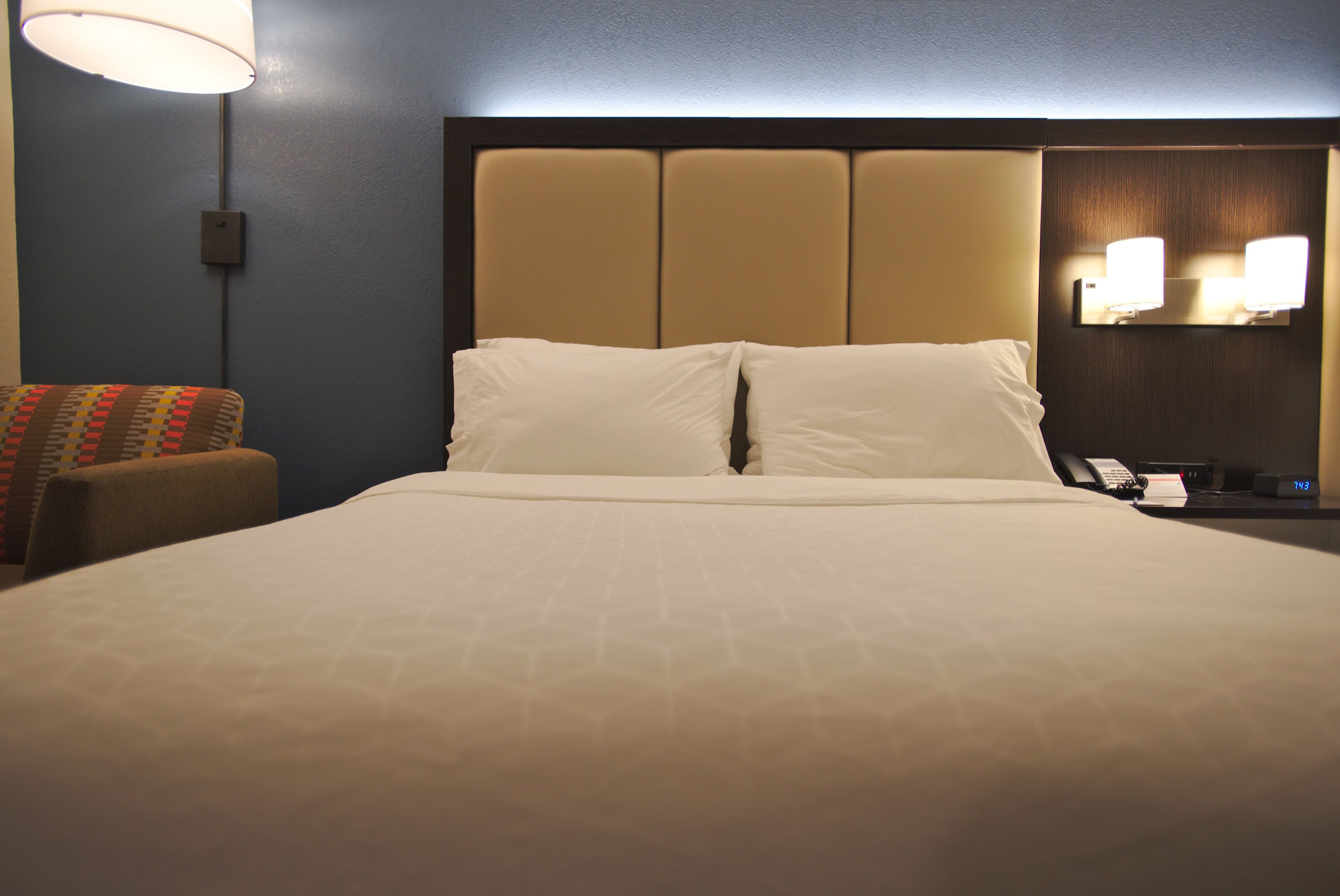 Holiday Inn Express Anderson-I-85 (Exit 27-Hwy 81) — 24
