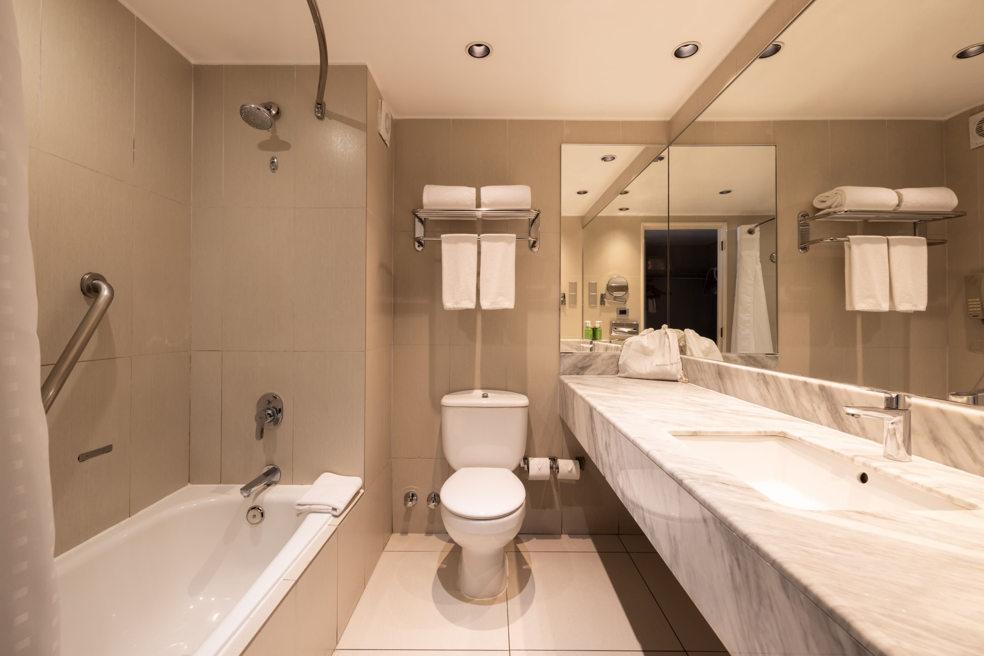 Holiday Inn Express Antofagasta - Image 3