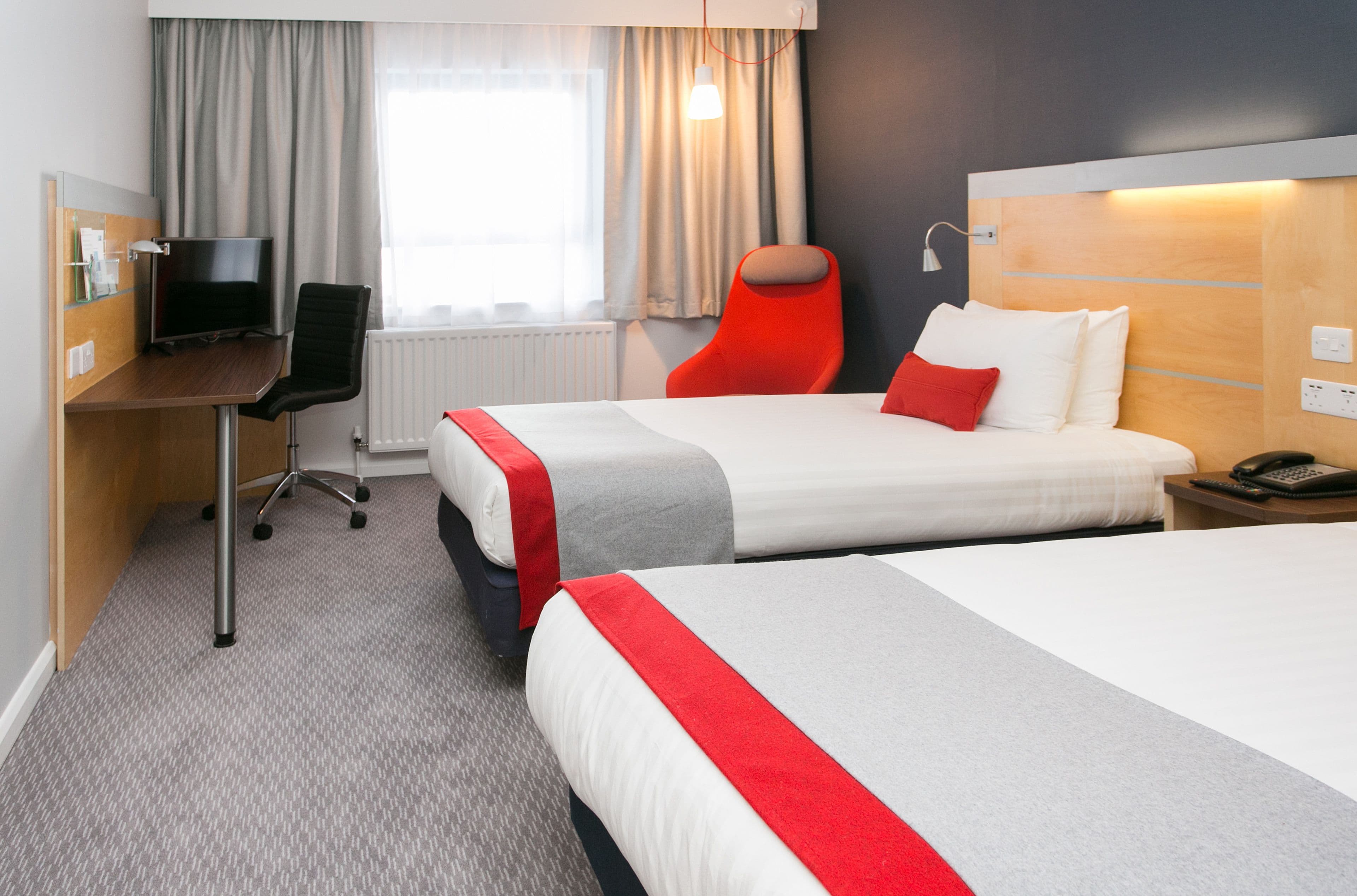 Holiday Inn Express Antrim - M2, Jct.1 — 8