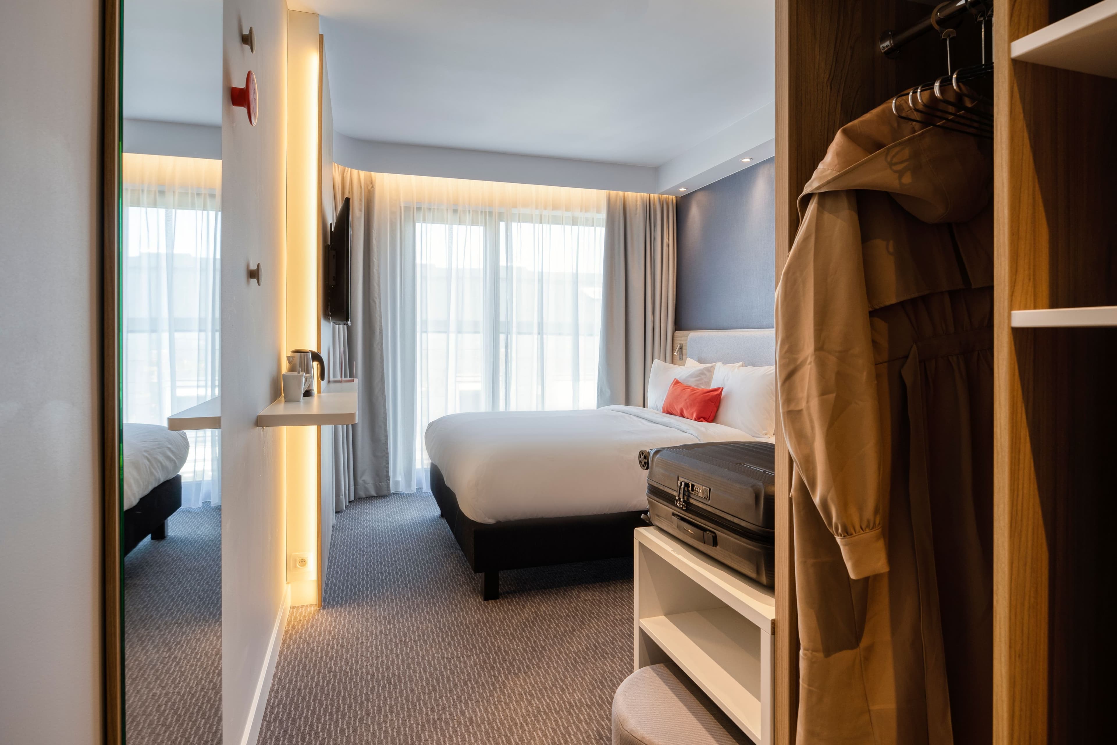 Holiday Inn Express Antwerp - City Centre - Image 3