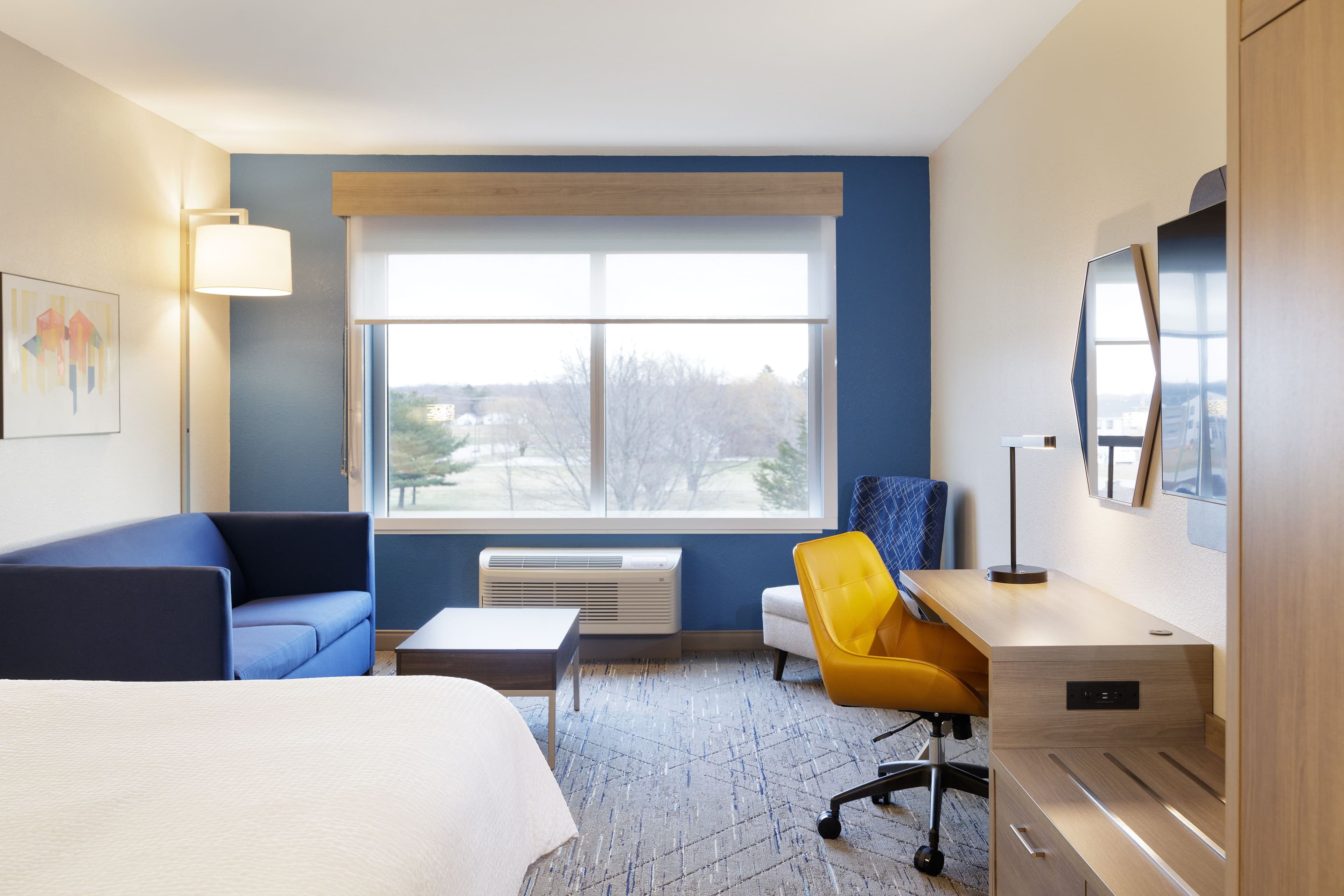 Holiday Inn Express Apex-Raleigh — 12