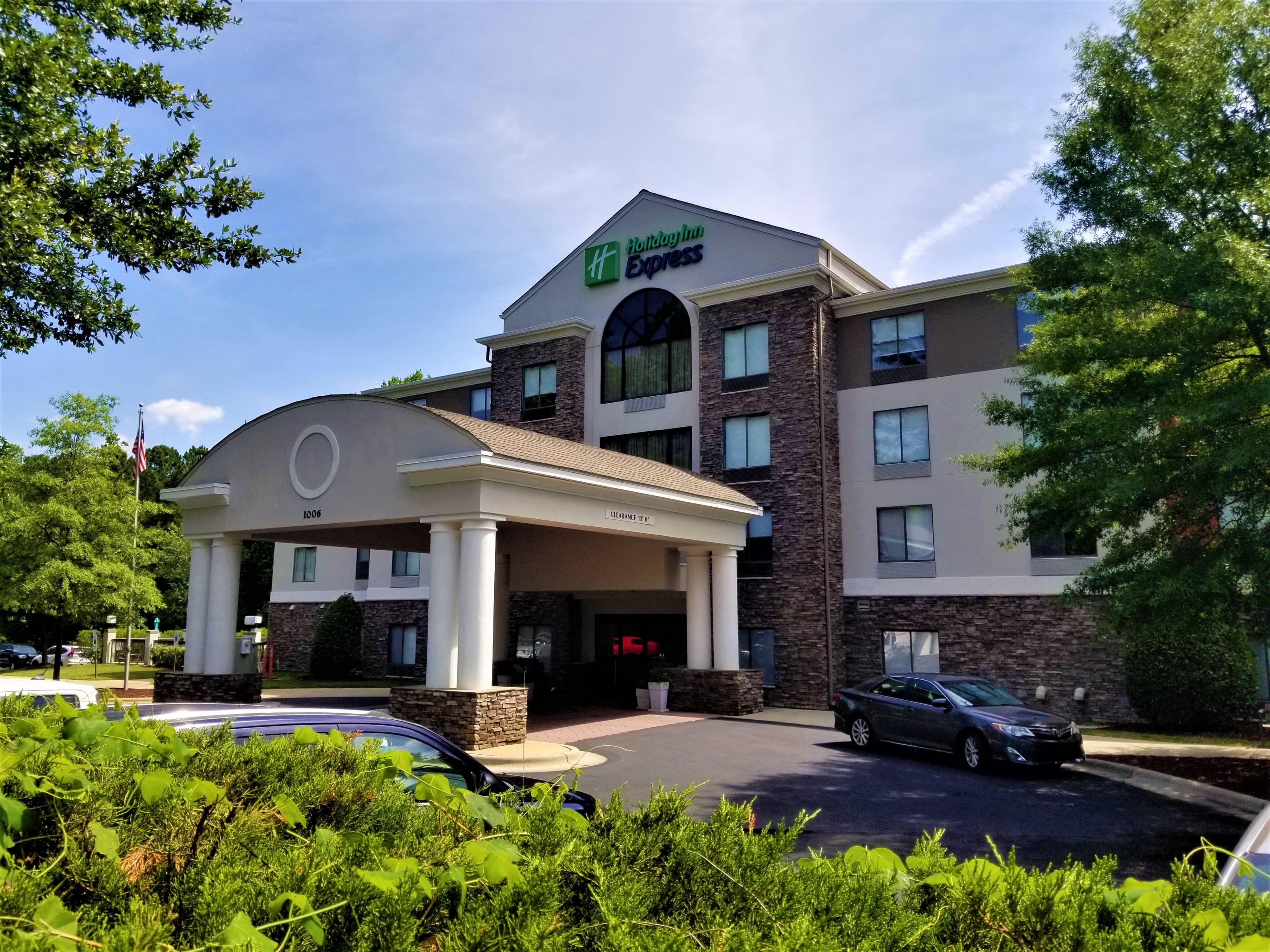 Holiday Inn Express Apex-Raleigh - Image 1