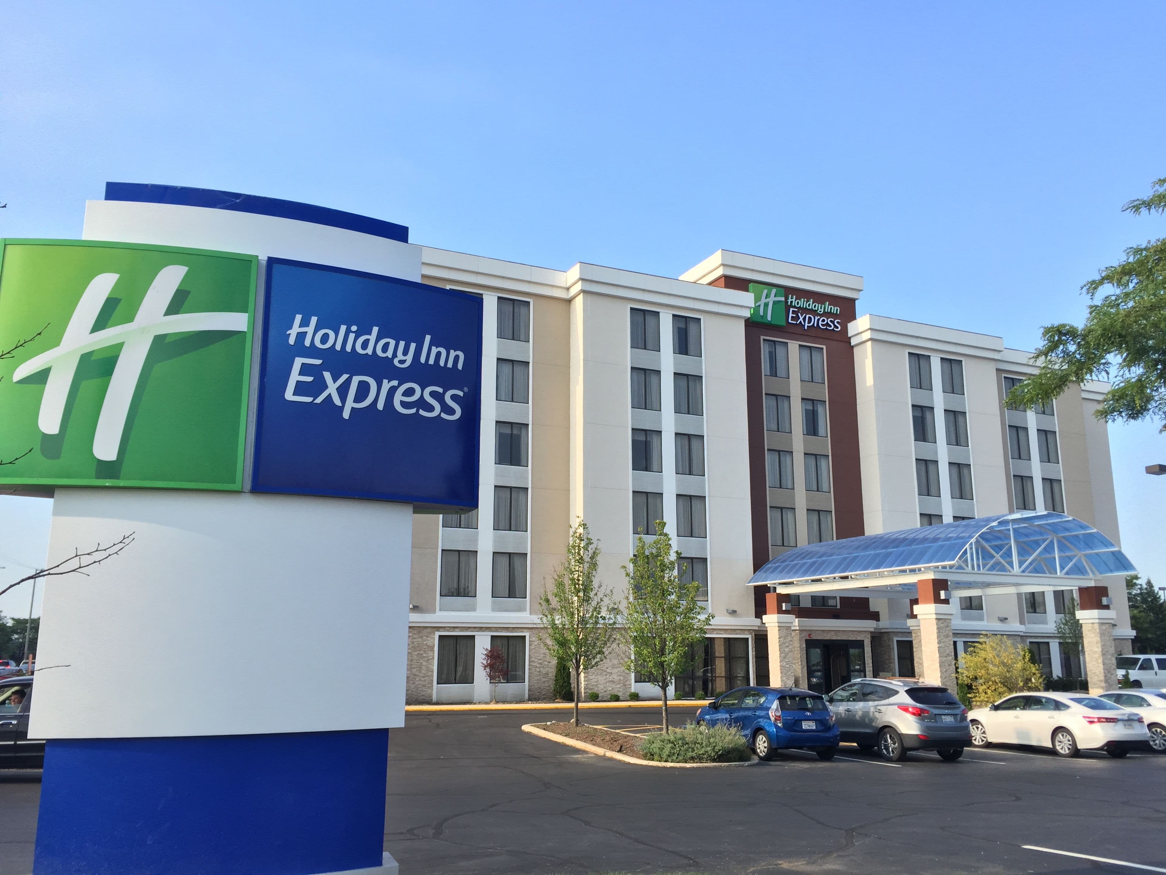 Holiday Inn Express Chicago NW - Arlington Heights - Image 1
