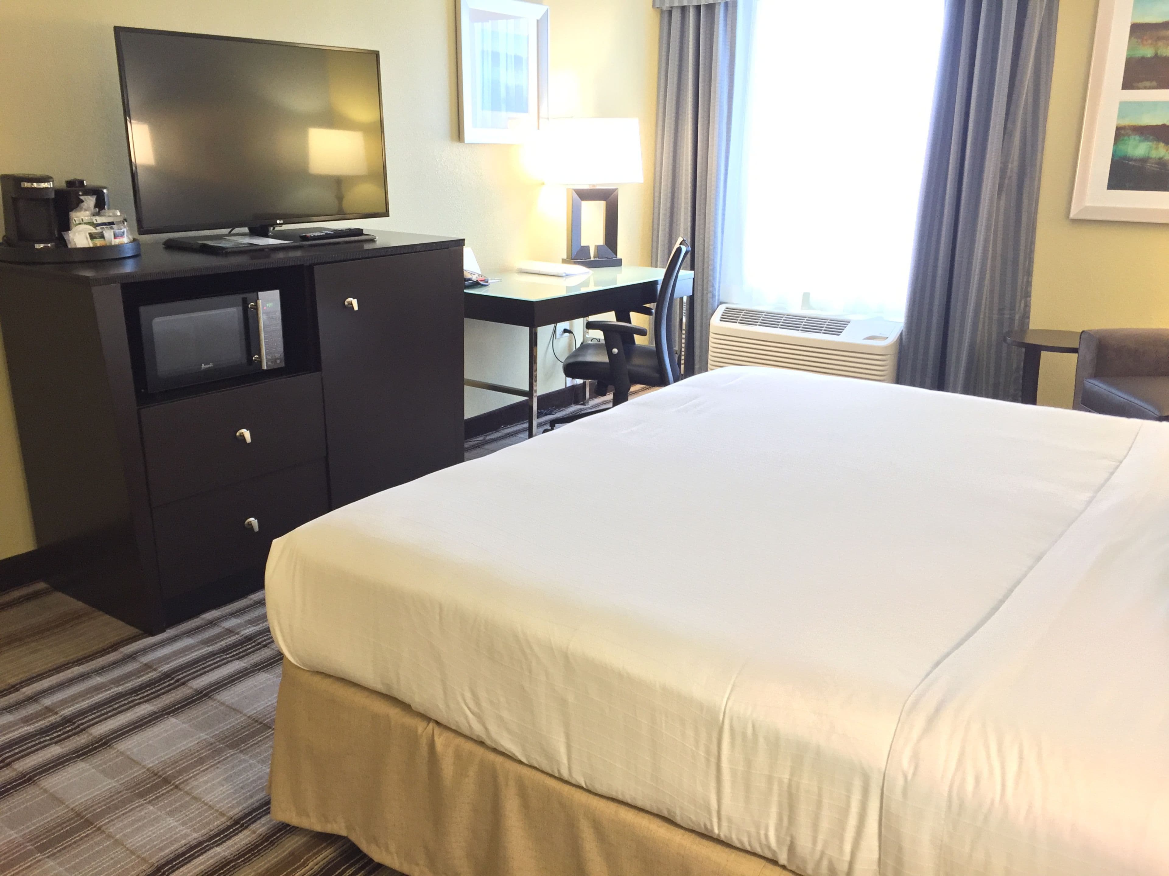 Holiday Inn Express Chicago NW - Arlington Heights - Image 3