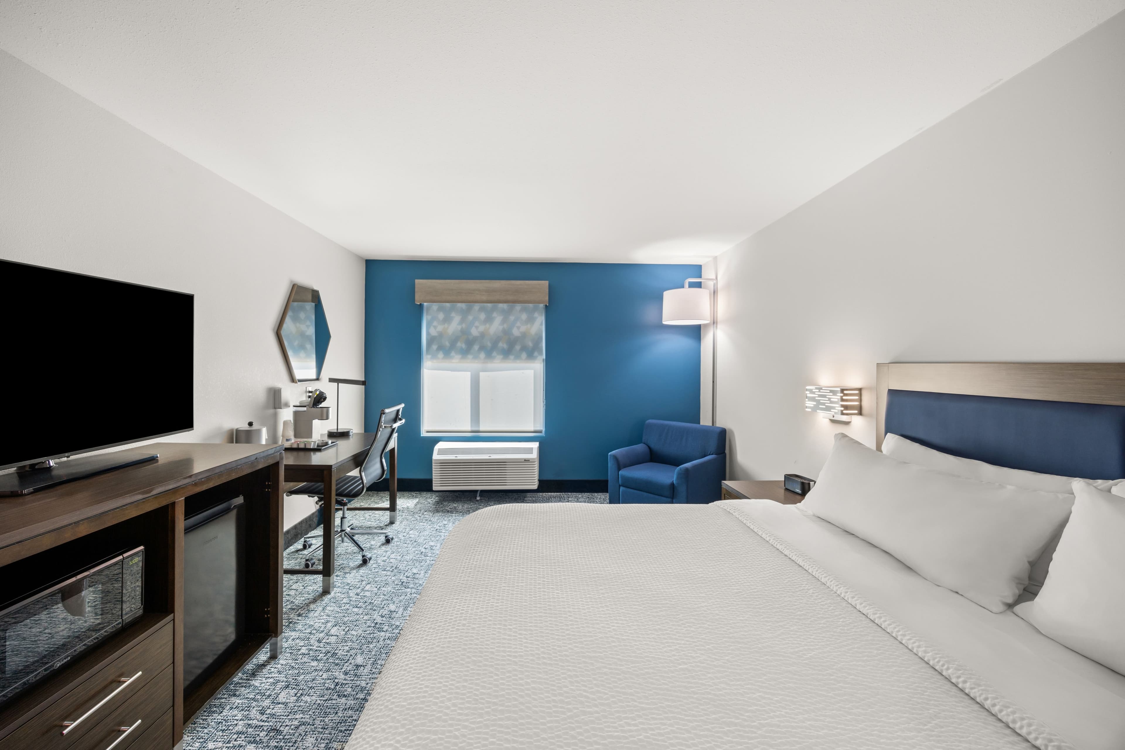Holiday Inn Express Asheville - Woodfin — 13