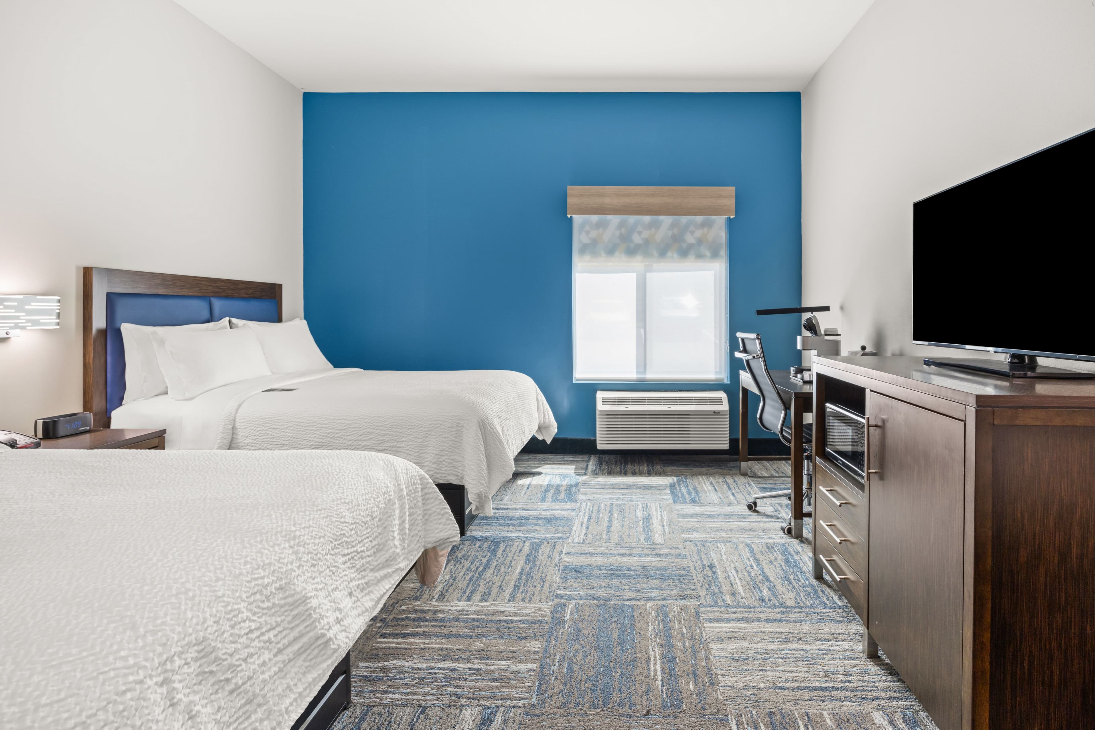 Holiday Inn Express Asheville - Woodfin — 4