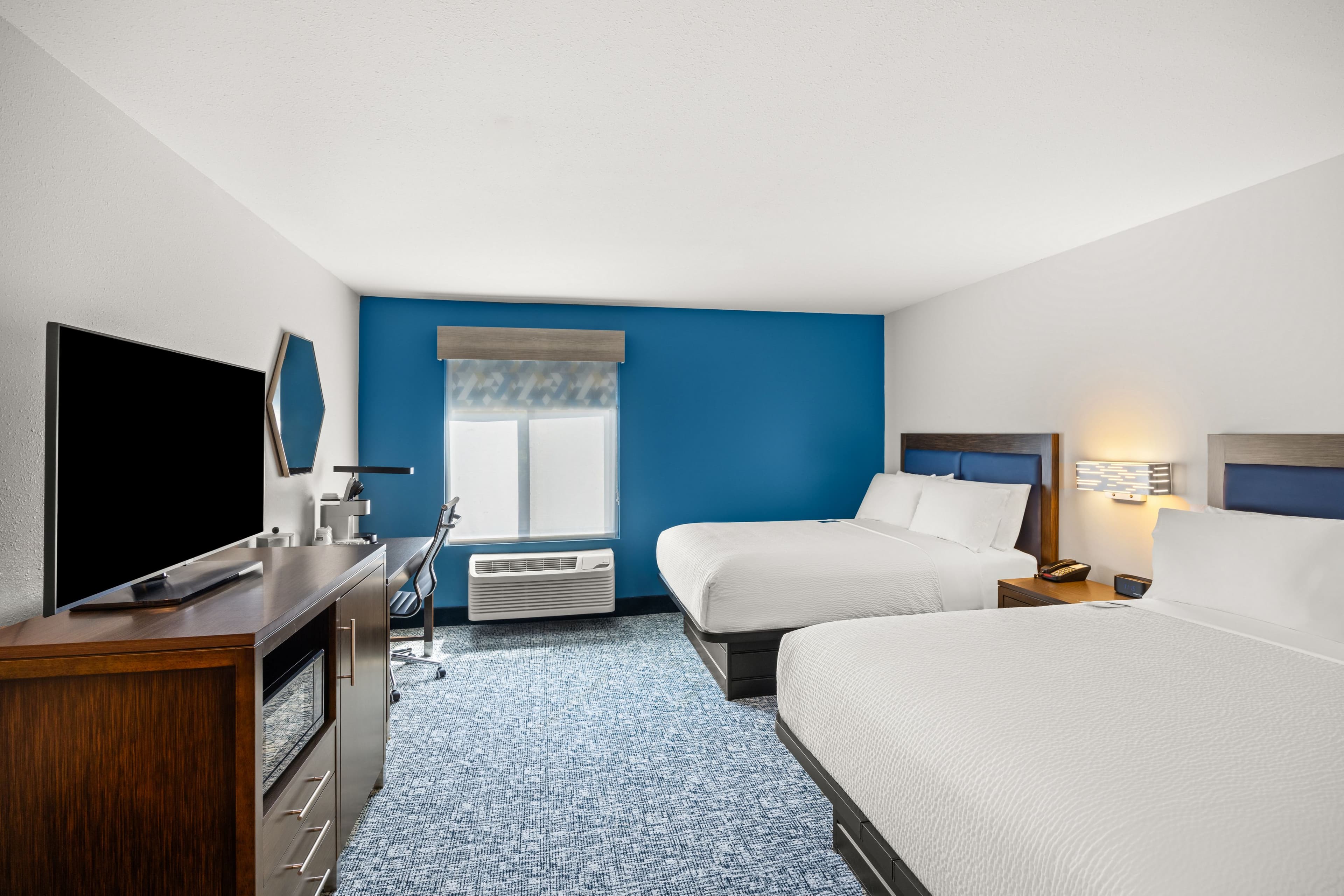 Holiday Inn Express Asheville - Woodfin — 10