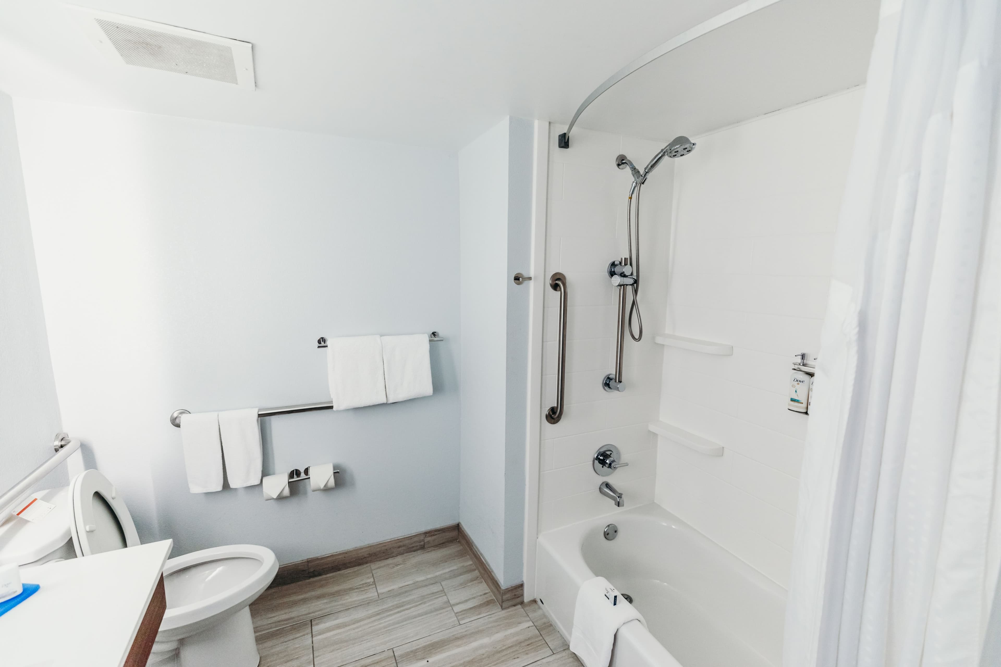 Standard Room - Image 2