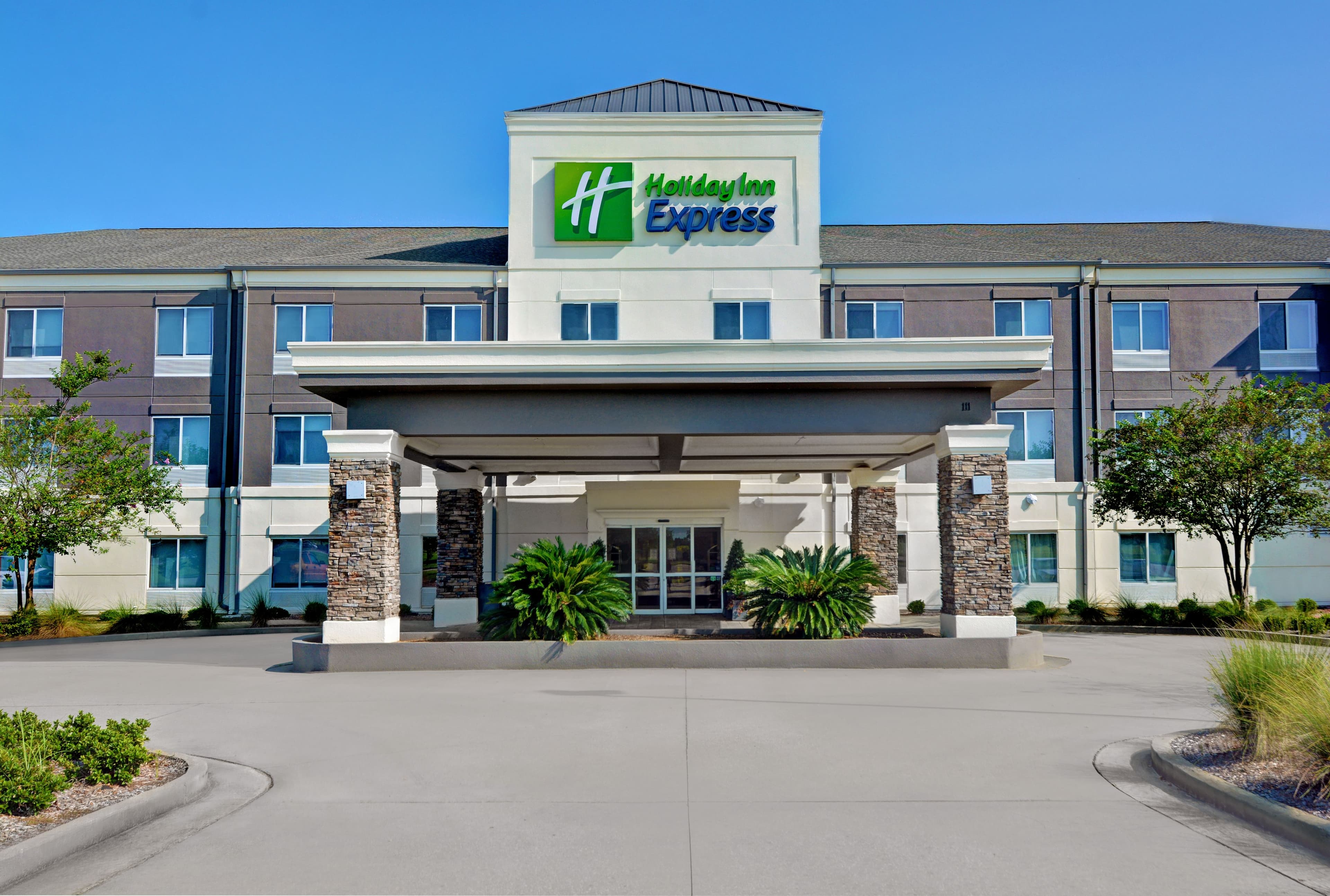 Holiday Inn Express Atmore North - Image 1