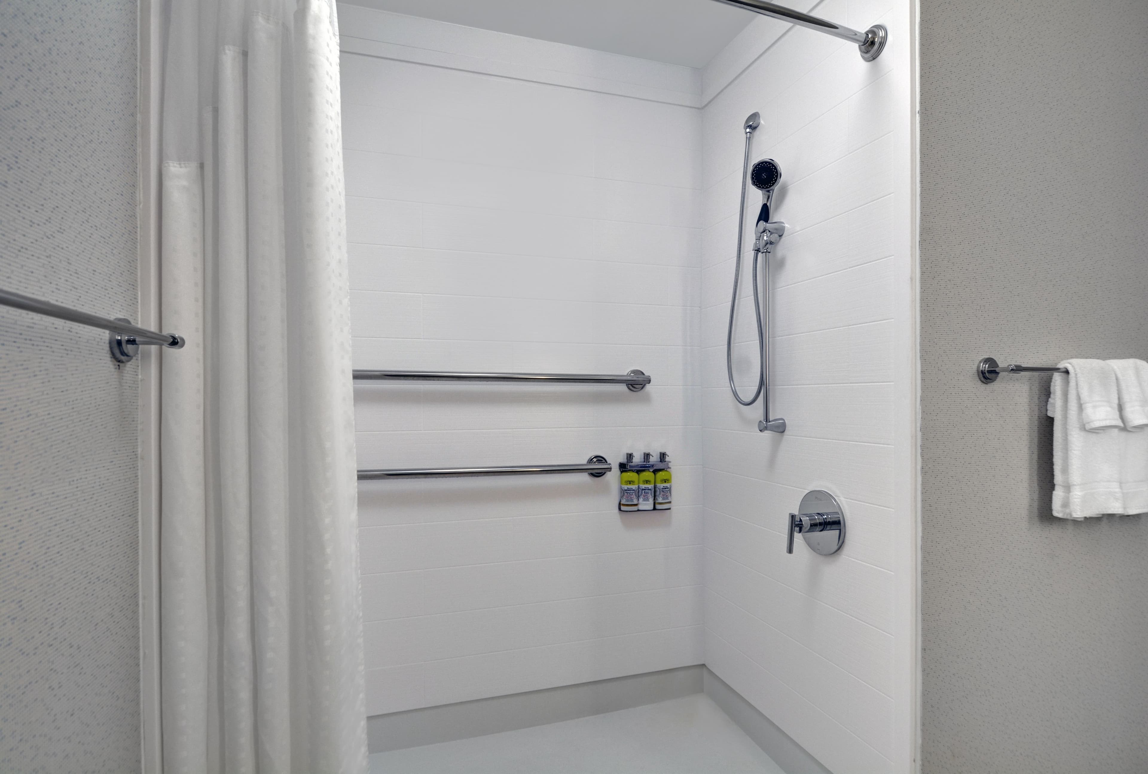 Holiday Inn Express Atmore North — 11