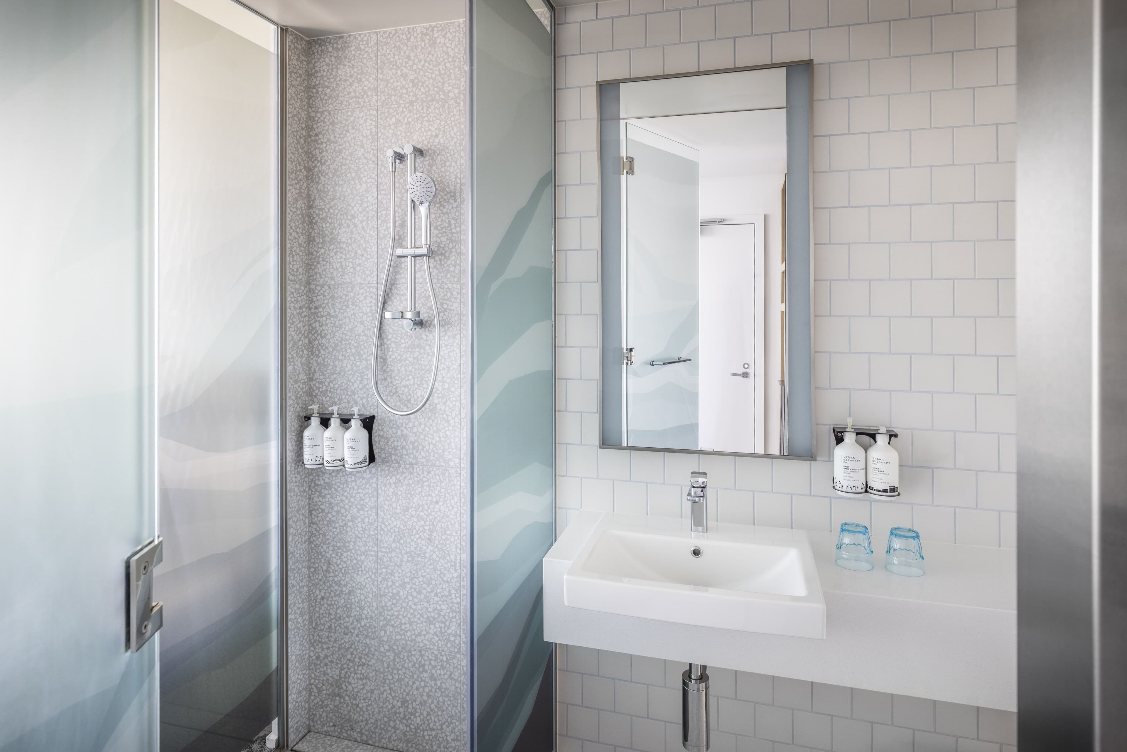 Holiday Inn Express Auckland City Centre - Image 4