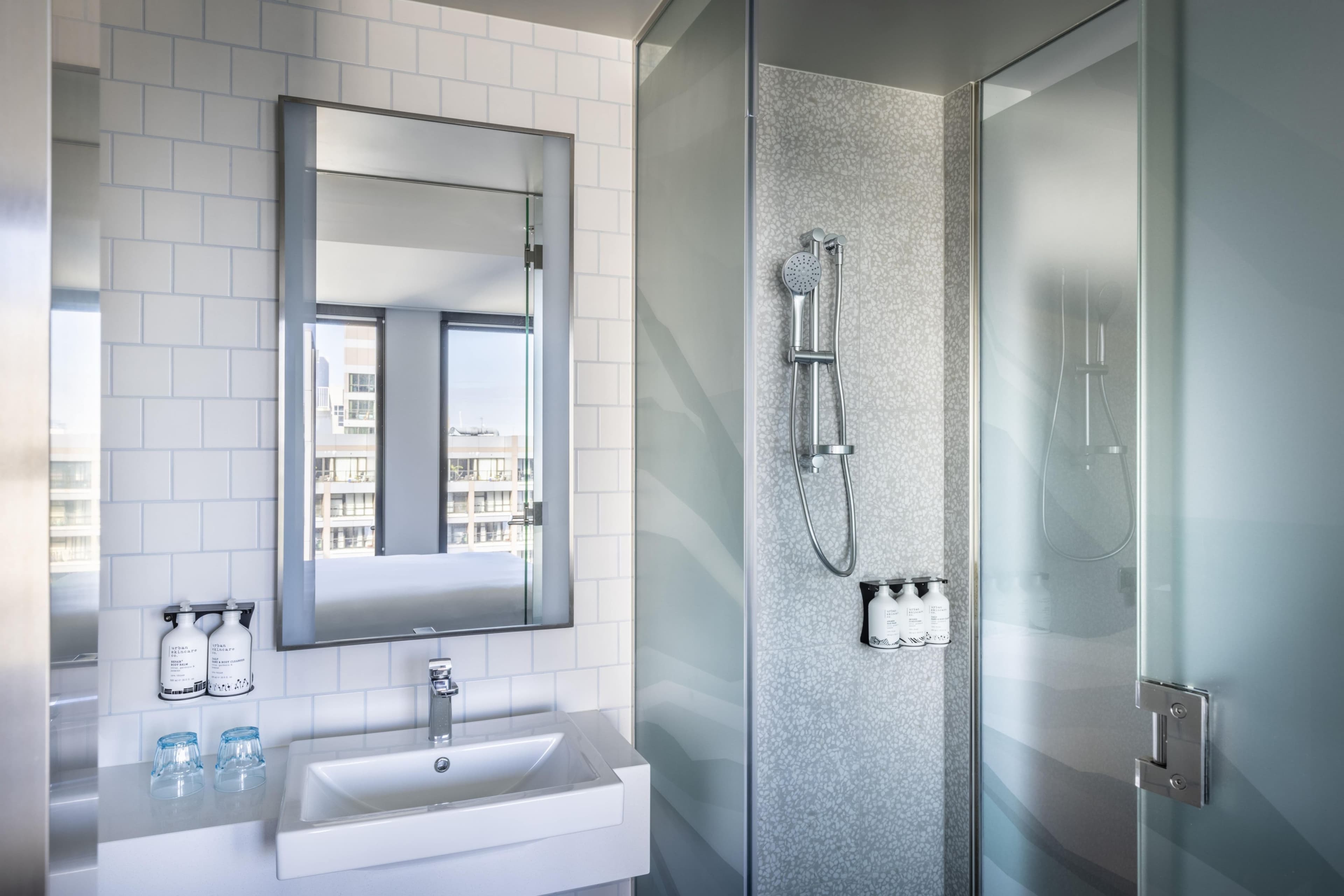 Holiday Inn Express Auckland City Centre - Image 5