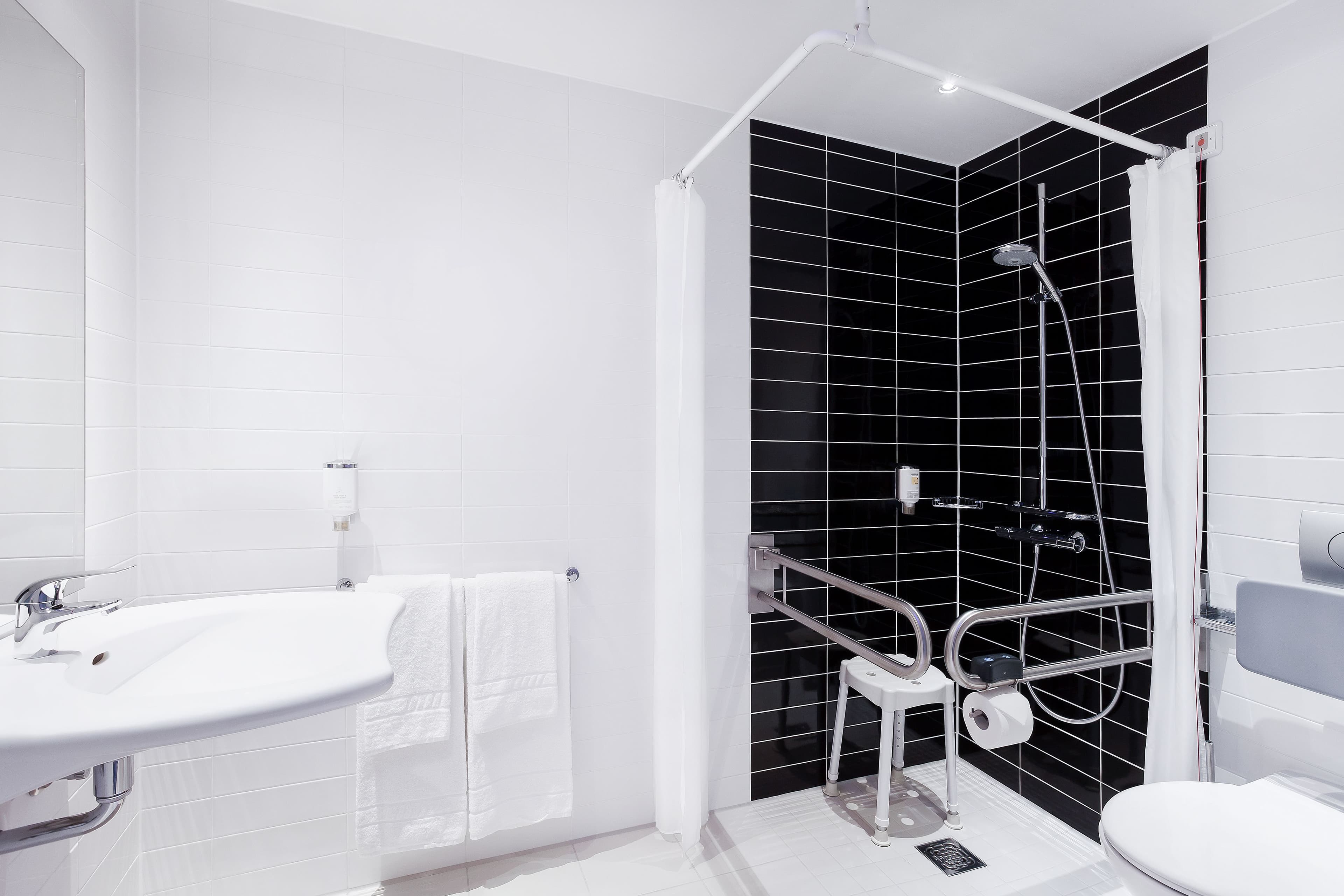 Holiday Inn Express Augsburg — 12